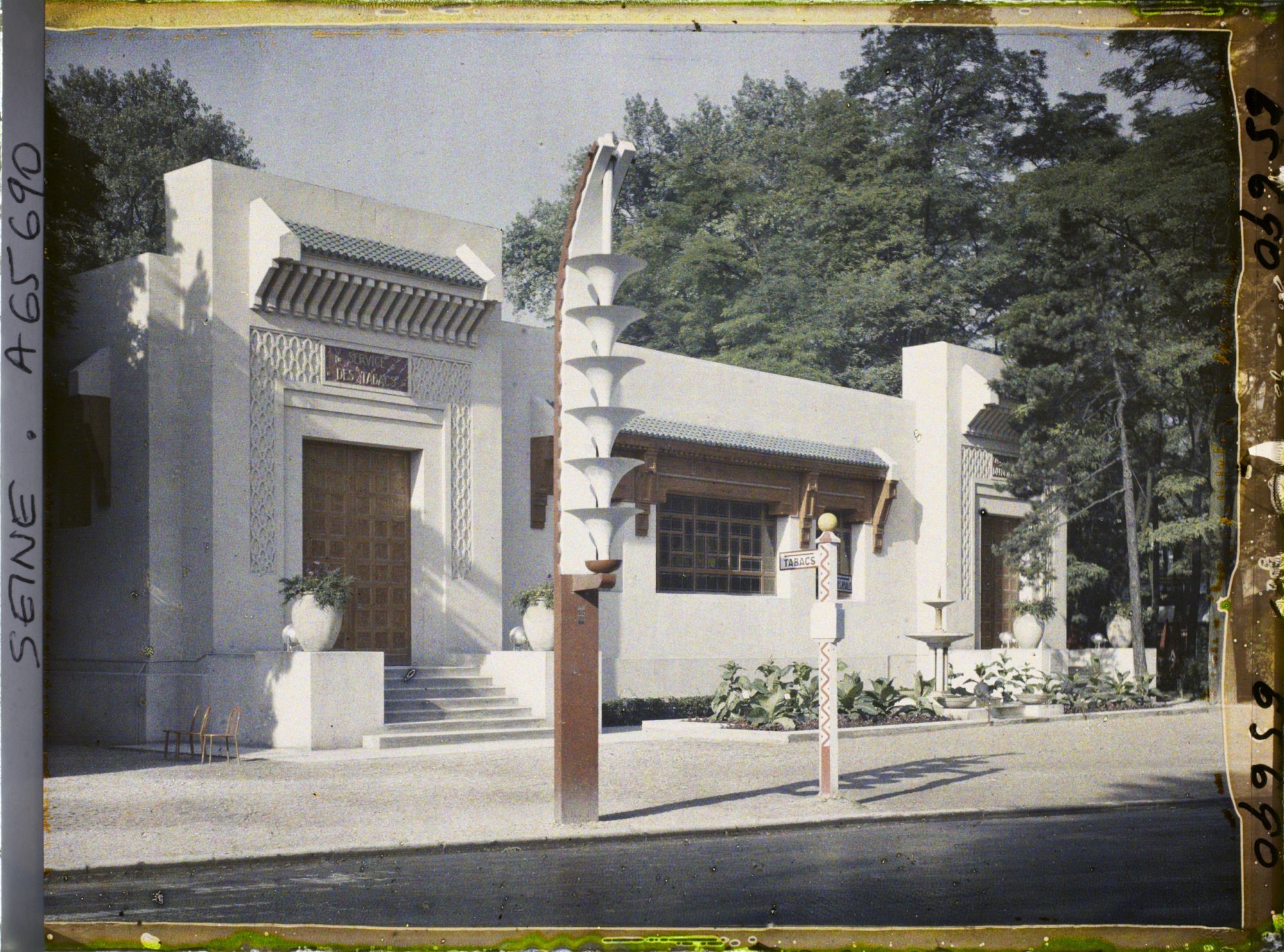 Image représentant L'Exposition Coloniale Internationale de 1931, un pavillon des Tabacs