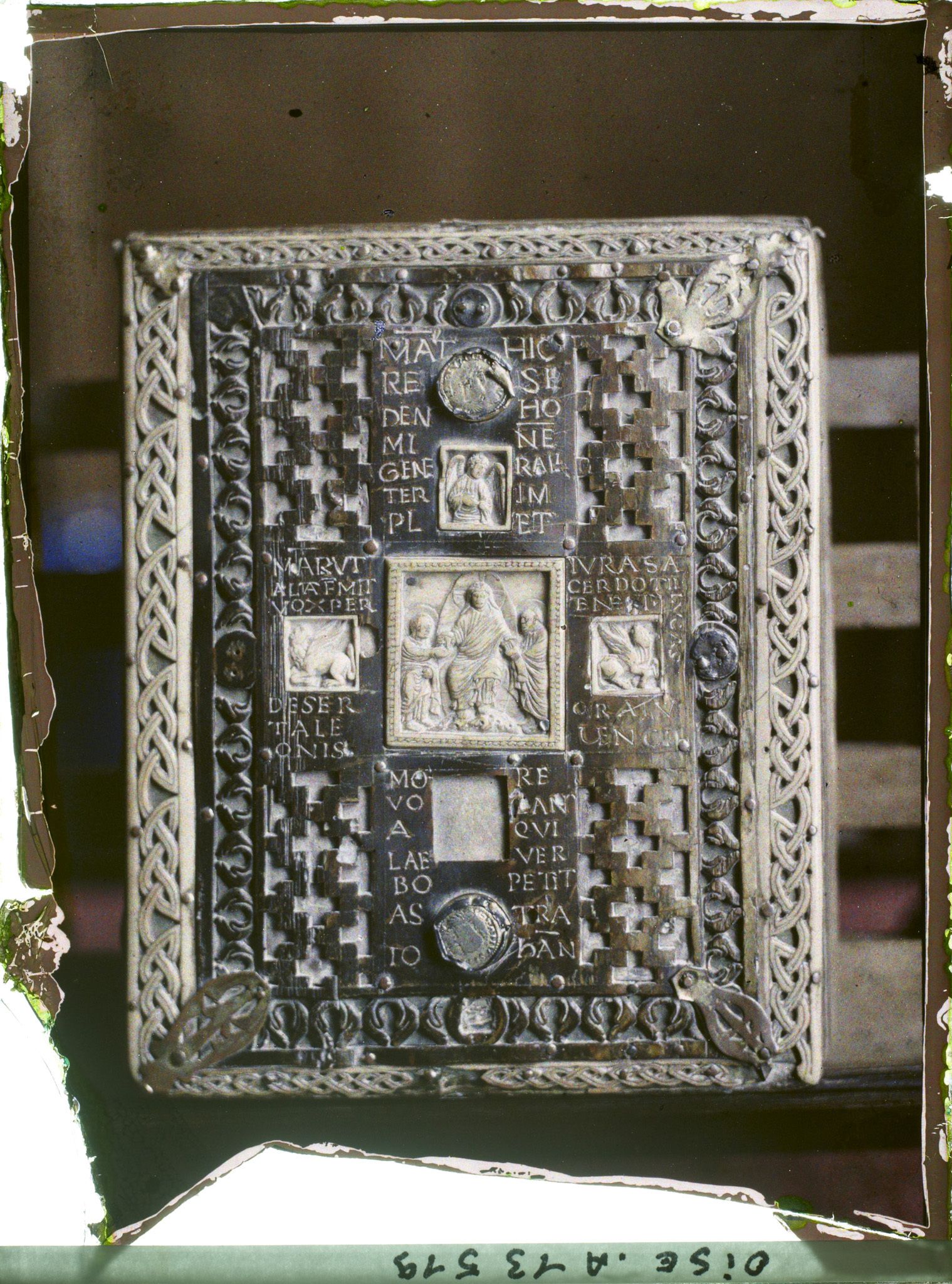 Image représentant France, Noyon, Cathédrale Evangéliaire Pages St Jean