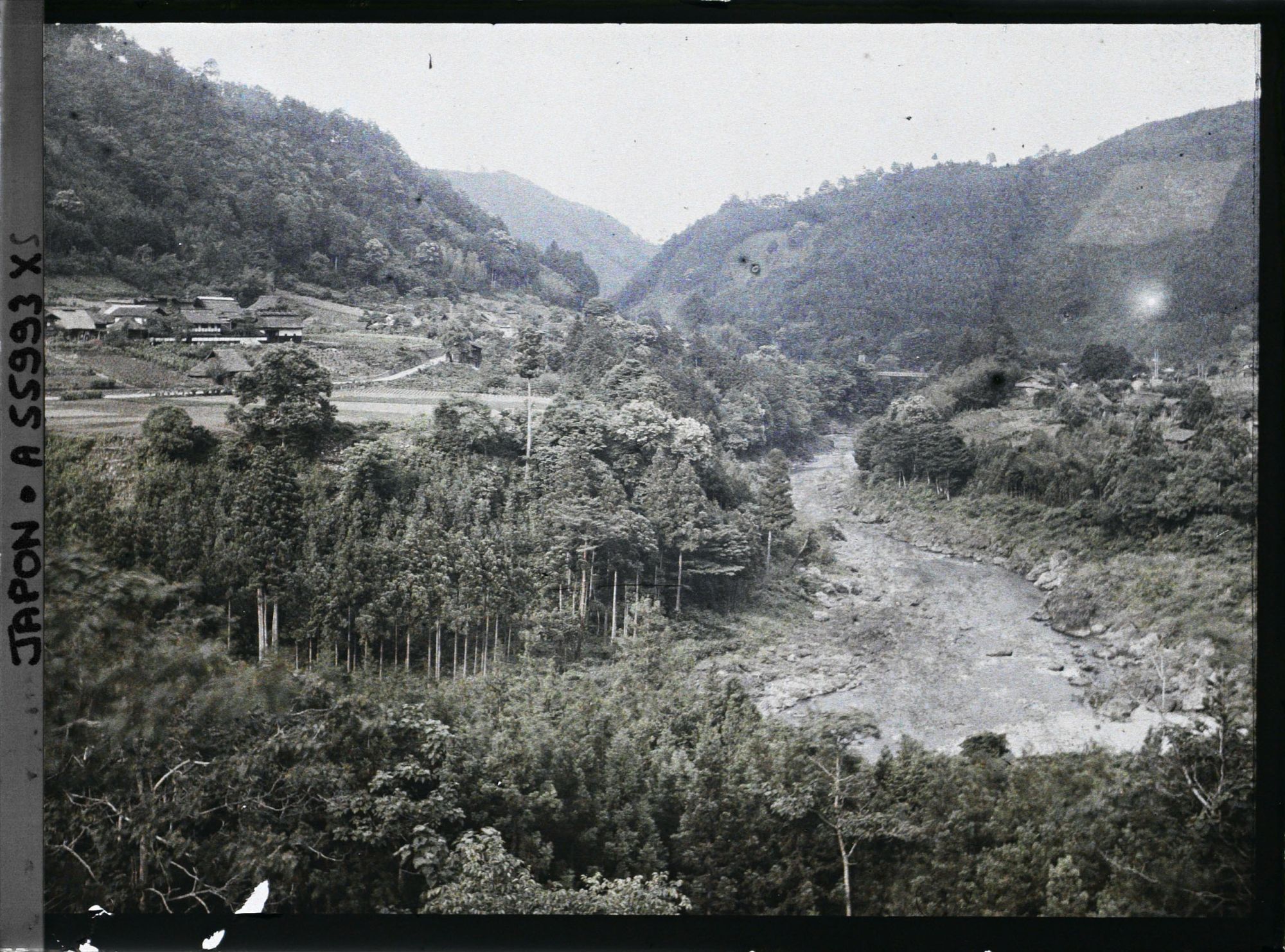 Image représentant Vue probable de la vallée de la Tamagawa