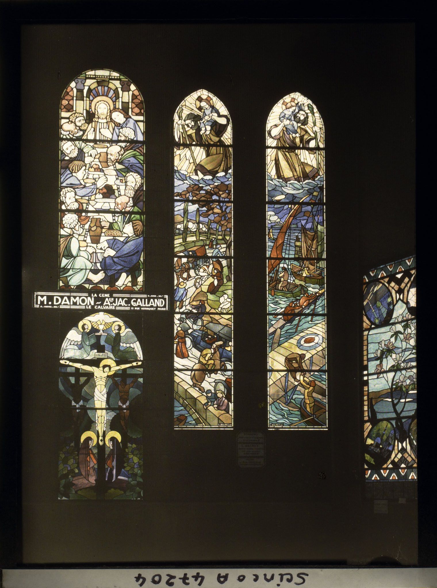 Image représentant L'Exposition des arts décoratifs, Pavillon du Vitrail, La Crucifixion et la Sainte-Cène de Damon