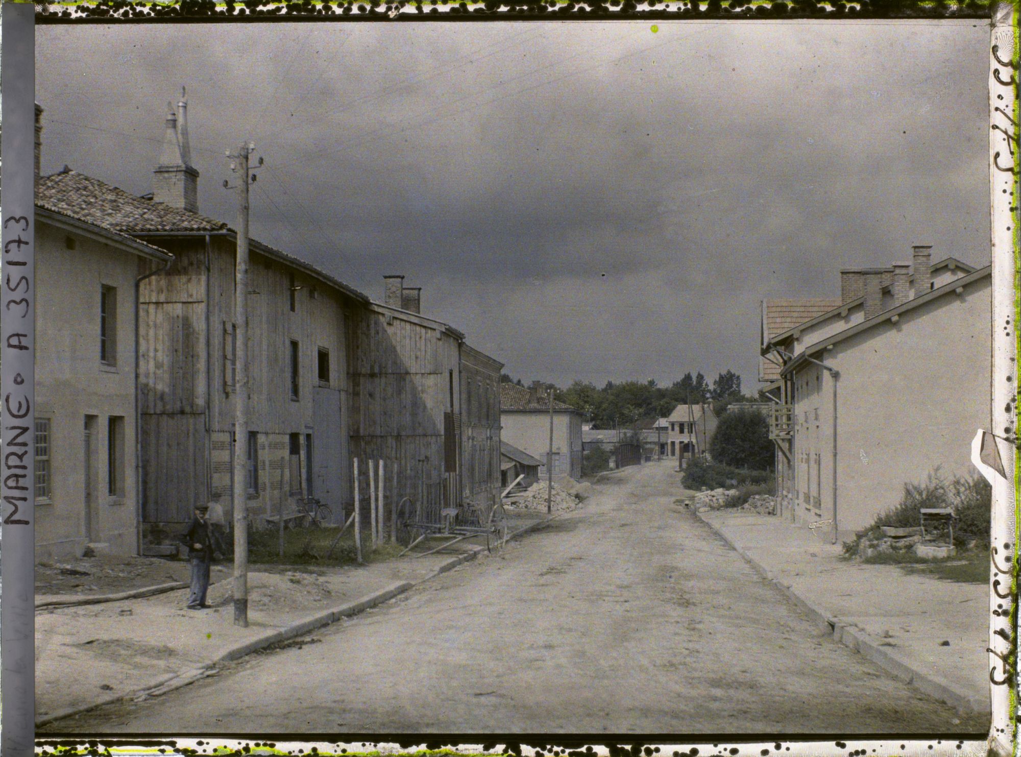 Image représentant France, Vienne la Ville, Carrefour des routes de la Harazée, Binersieux   ; reconstruction