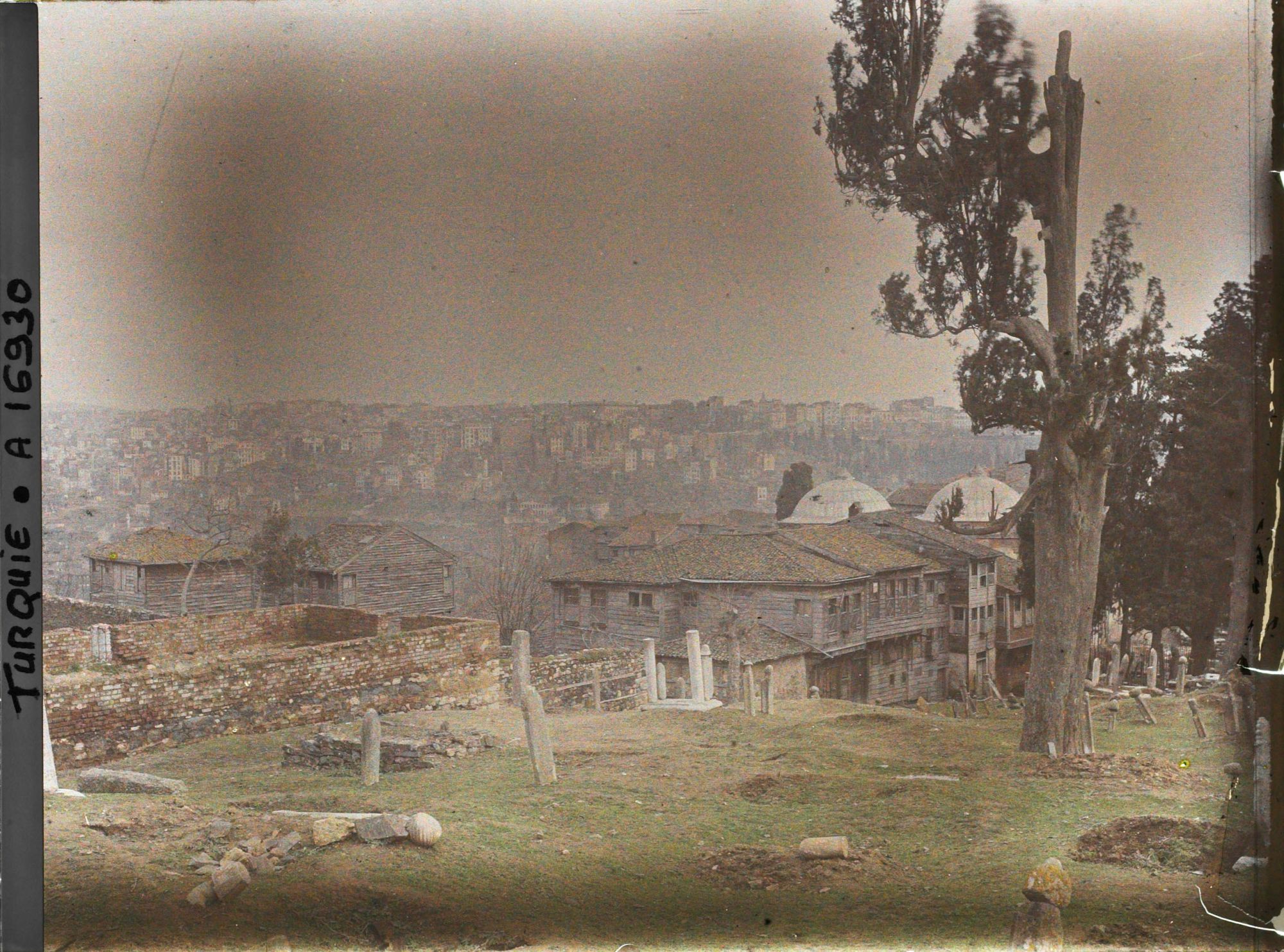 Image représentant Quartier de Kasimpasa pris du cimetière