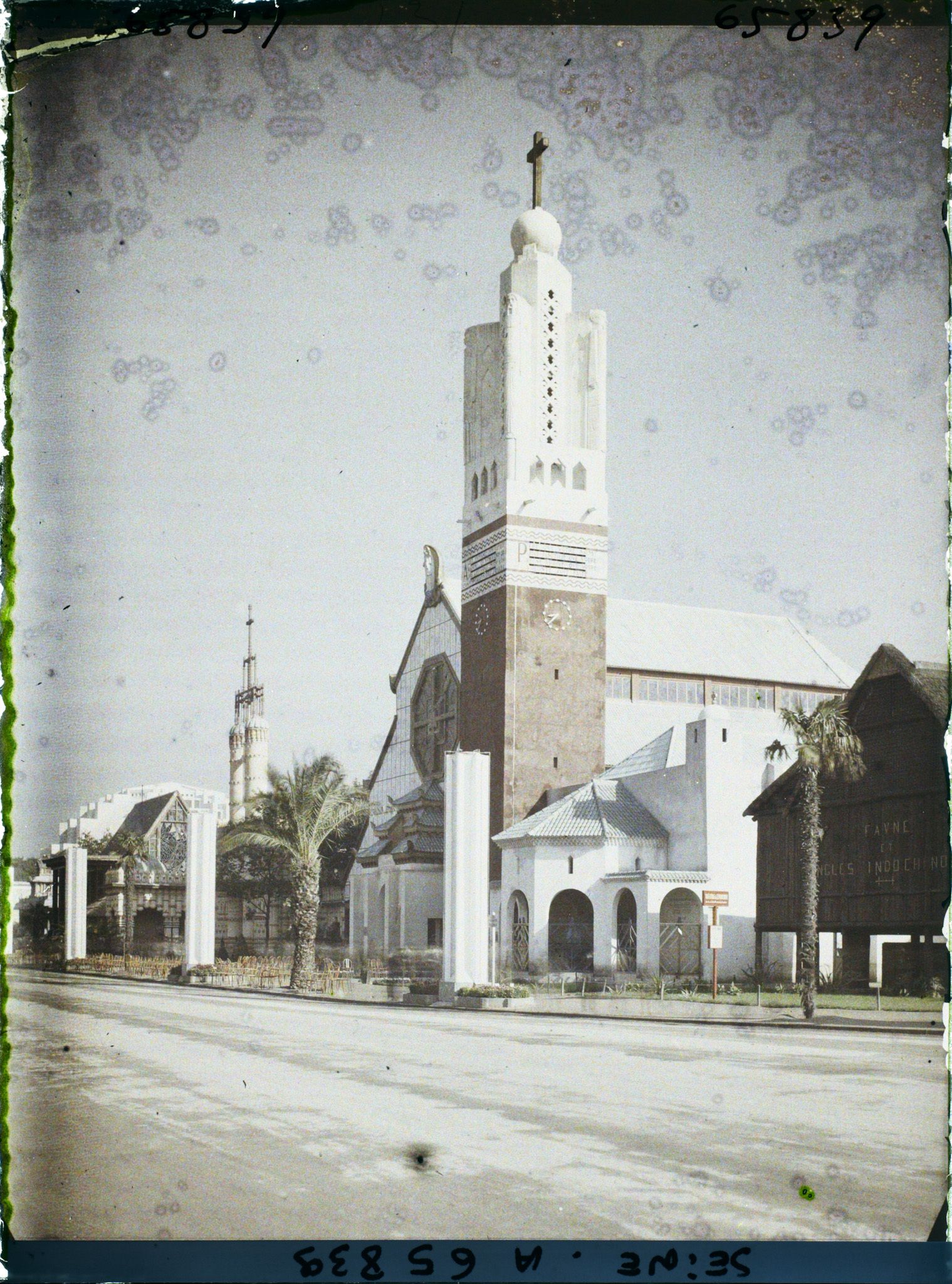 Image représentant L'Exposition Coloniale Internationale de 1931, le pavillon des Missions Catholiques