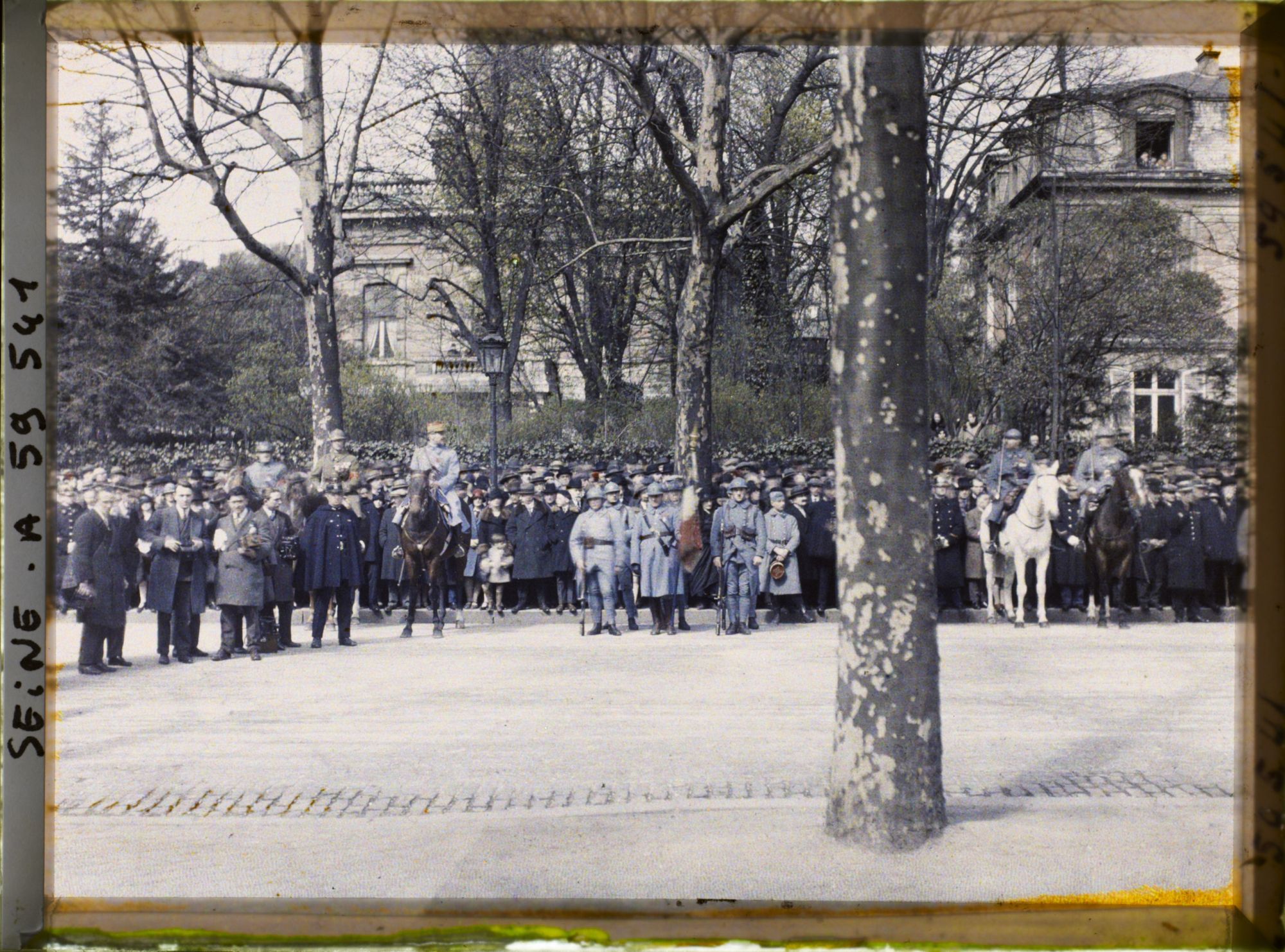Image représentant Les funérailles de l'ambassadeur des États-Unis Myron Herrick avenue d'Iéna