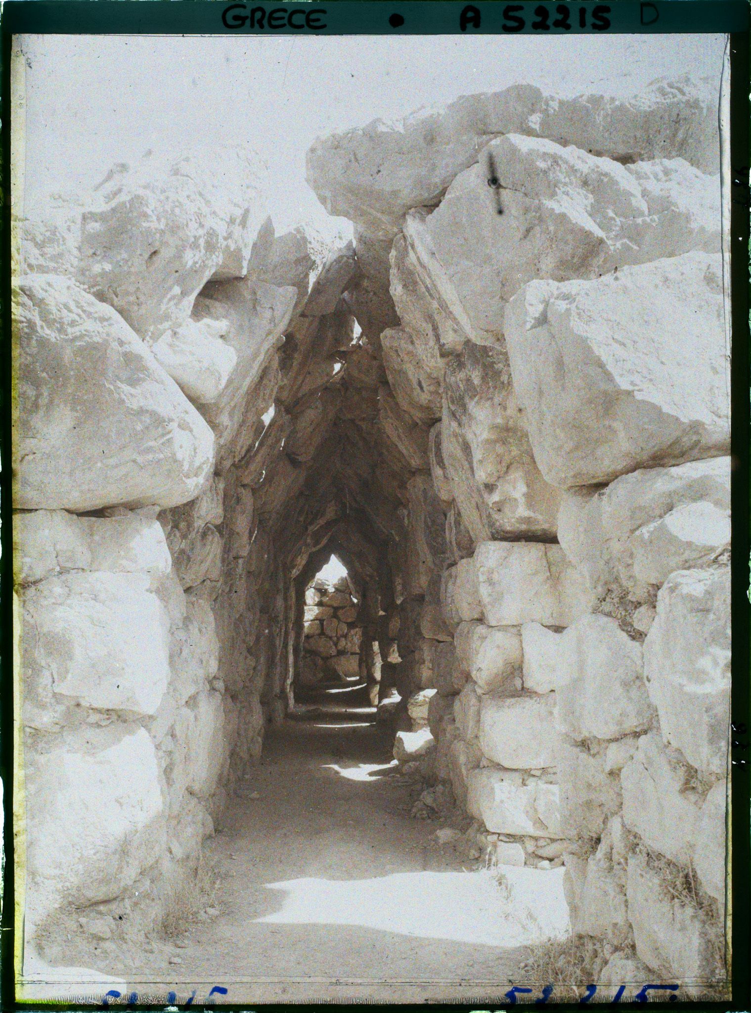 Image représentant La galerie couverte desservant les casemates d'un bastion (à l'est ou au sud) de la citadelle