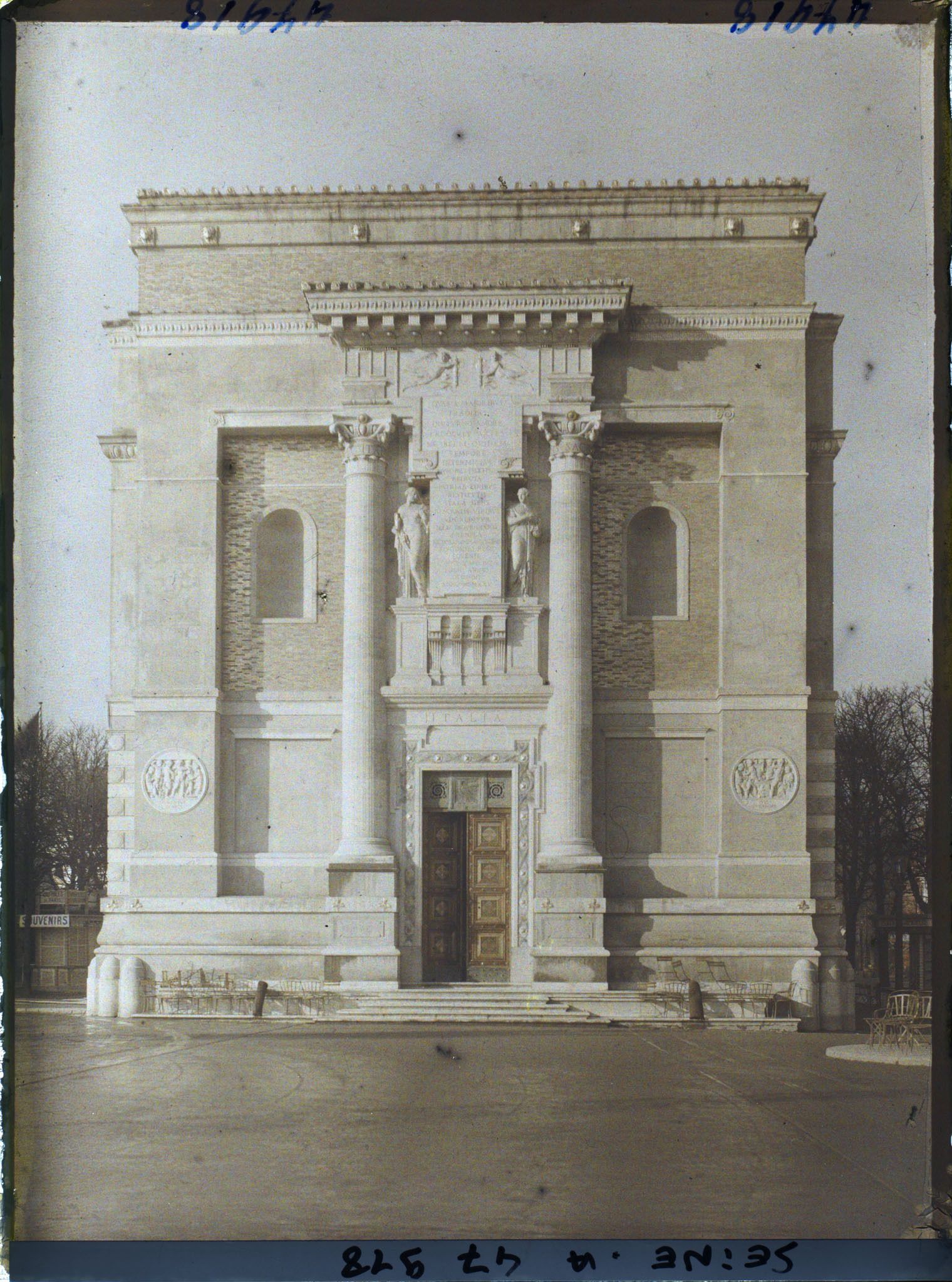 Image représentant L'Exposition des arts décoratifs, Pavillon de l'Italie