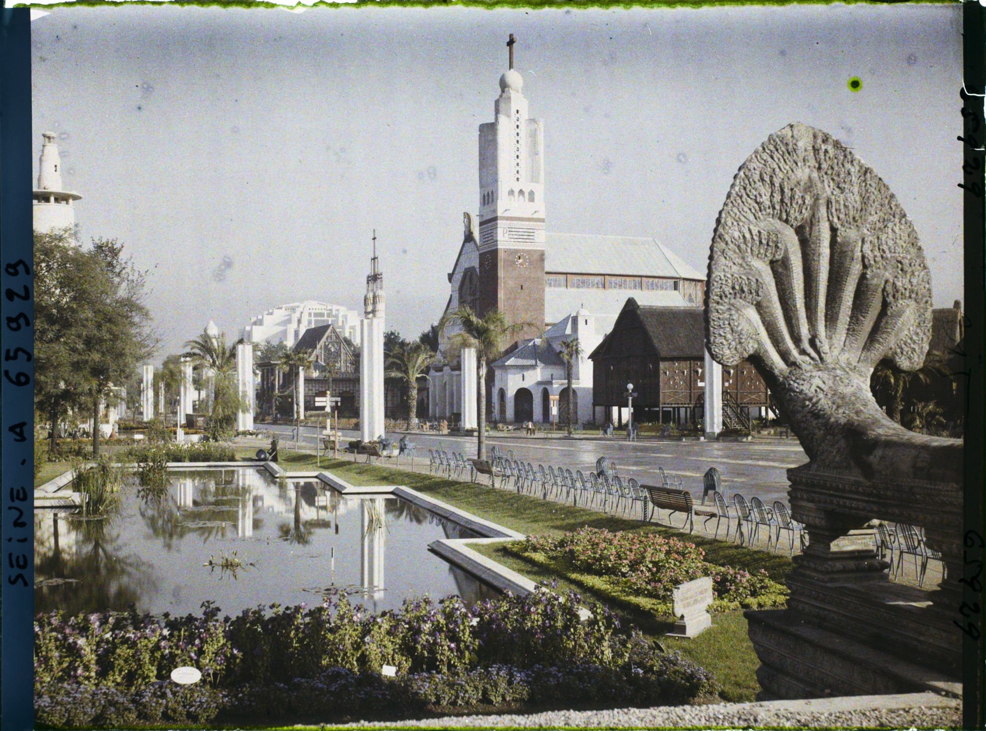 Image représentant L'Exposition Coloniale Internationale de 1931, la Grande Avenue des Colonies Françaises