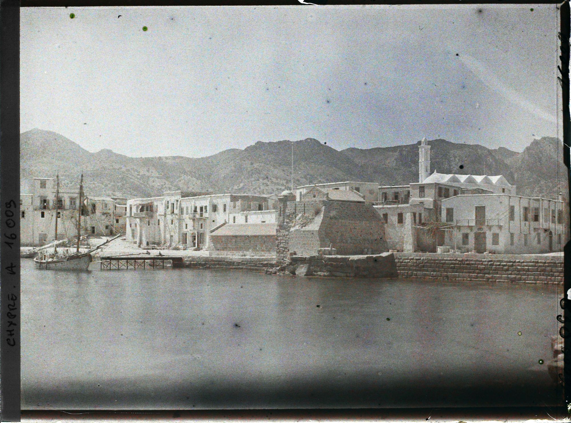 Image représentant Les bâtiments du bord de mer