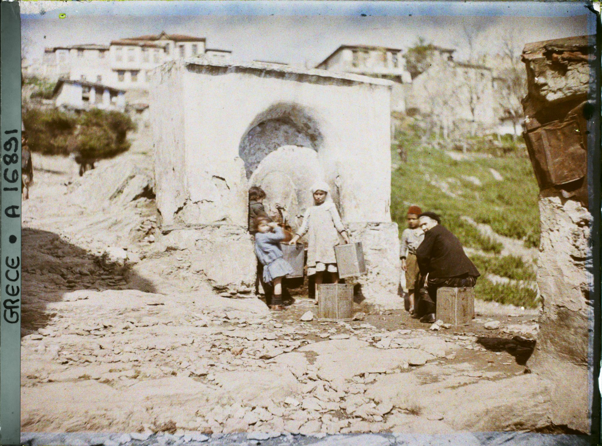 Image représentant Grèce, Salonique, Fontaine dans le haut Quartier