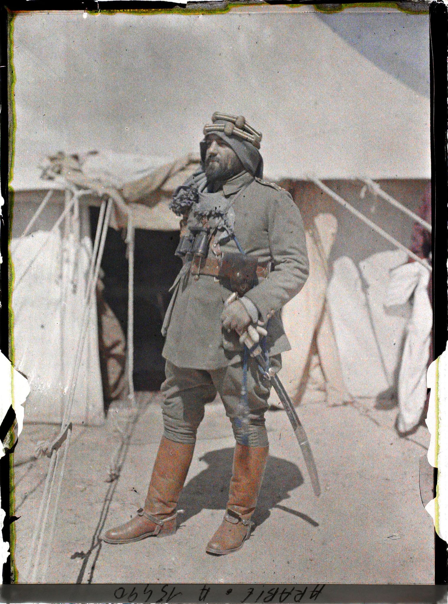 Image représentant Dja'far al-Askari, commandant en chef des troupes régulières