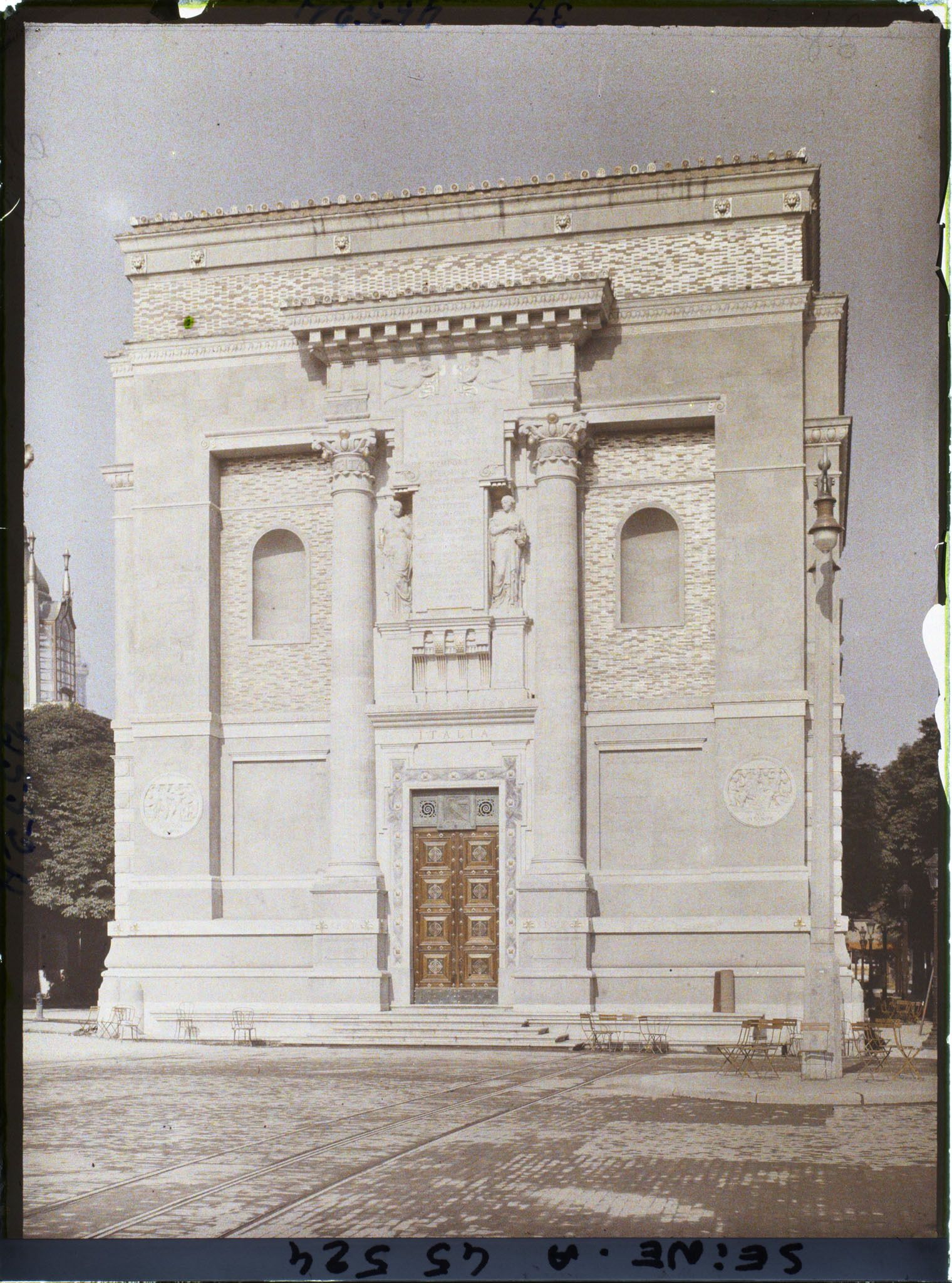 Image représentant L'Exposition des arts décoratifs, Pavillon de l'Italie
