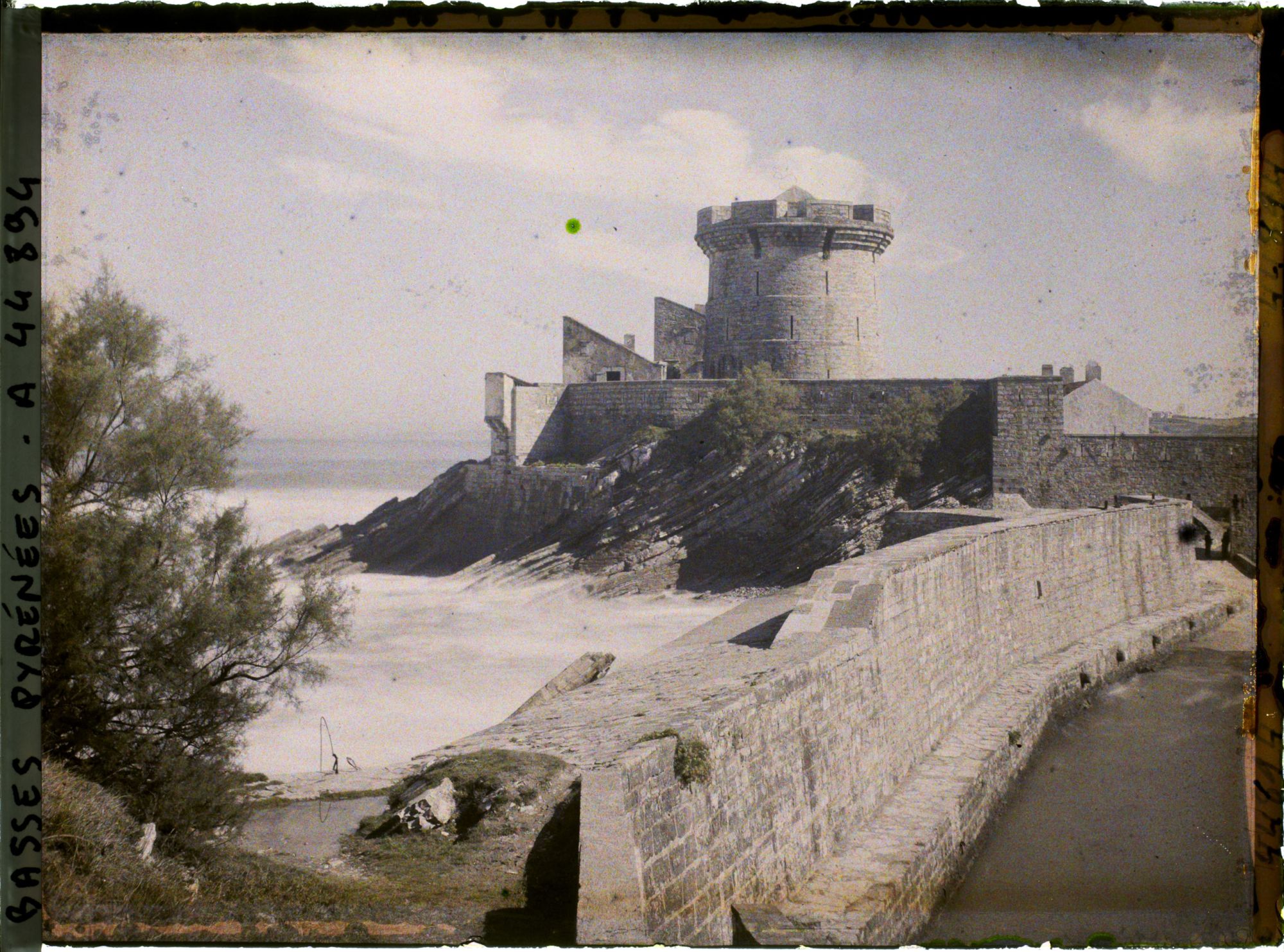 Image représentant France, Socoa, La jetée et le fort
