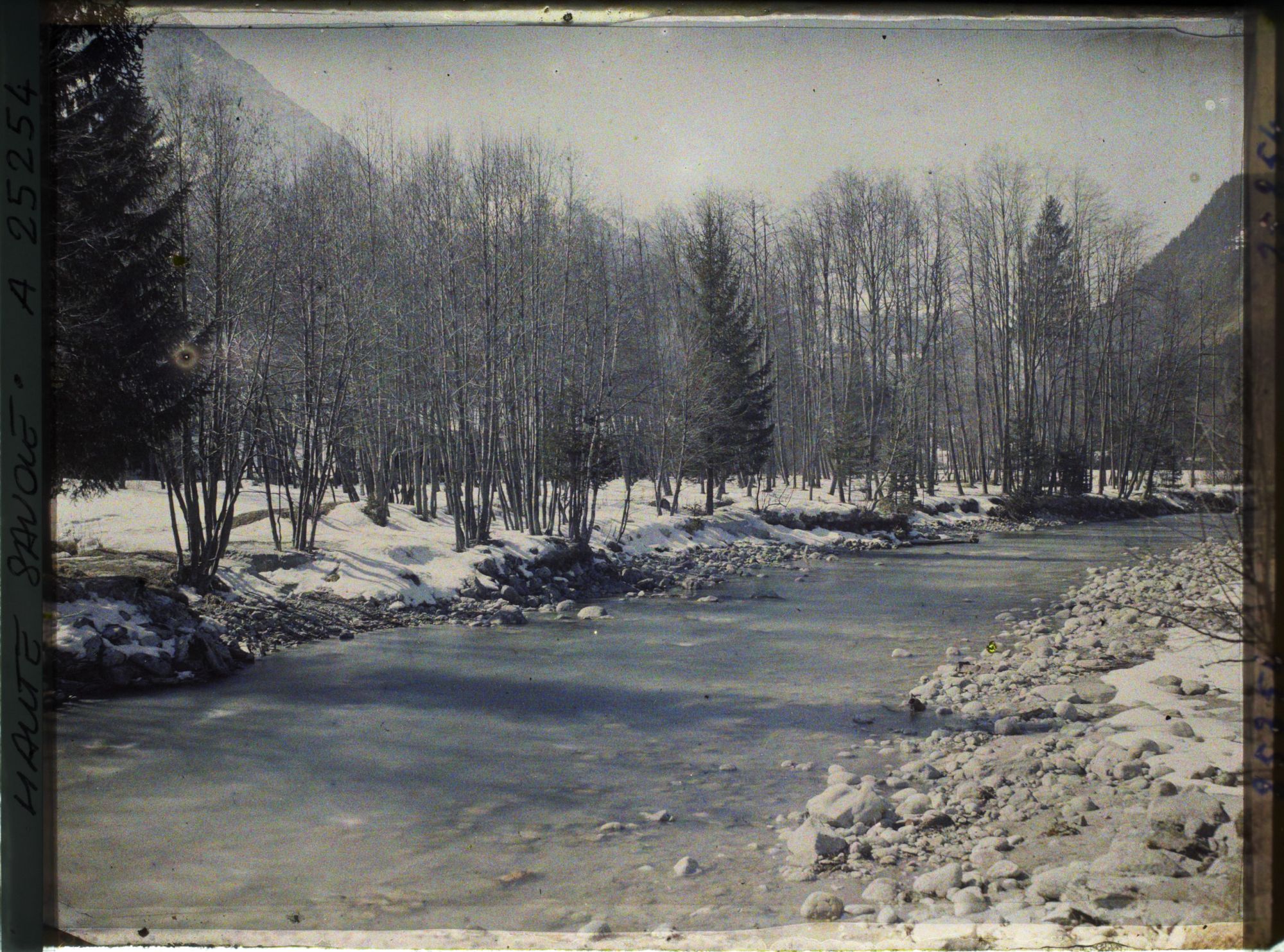 Image représentant Vallée de Chamonix, Paysage le long de l'Arve