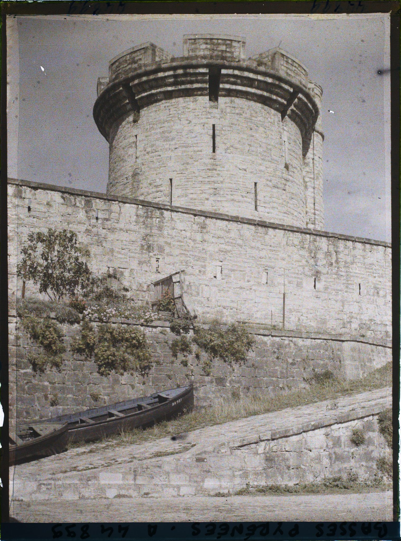 Image représentant France, Socoa, Vue prise dans l'intérieur du fort