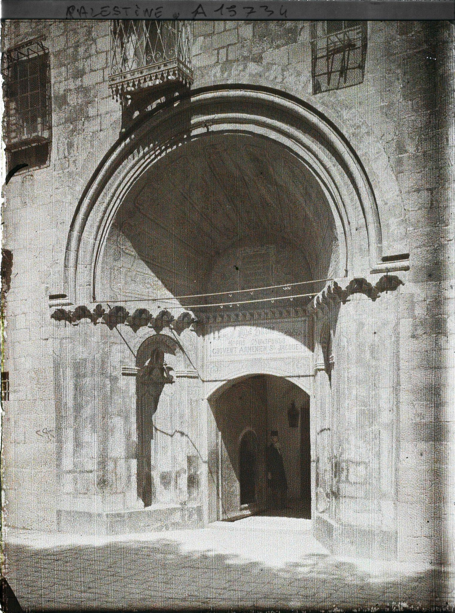 Image représentant Entrée de la cathédrale Saint Jacques