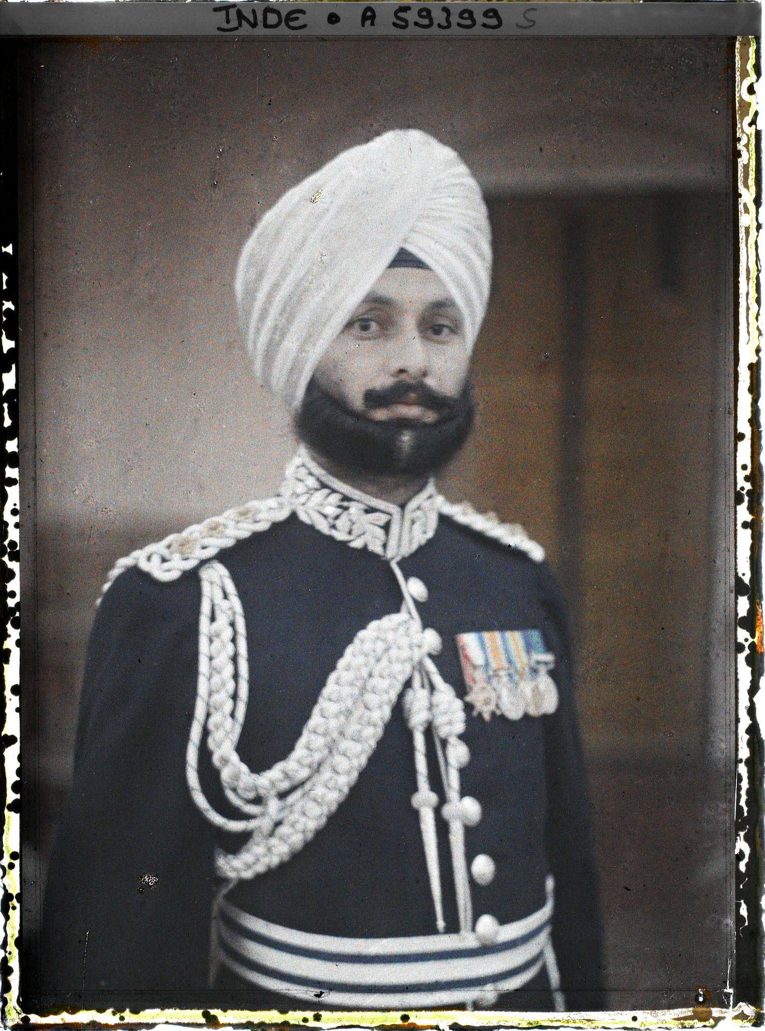 Image représentant Portrait en buste du capitaine de l'armée de Kapurthala