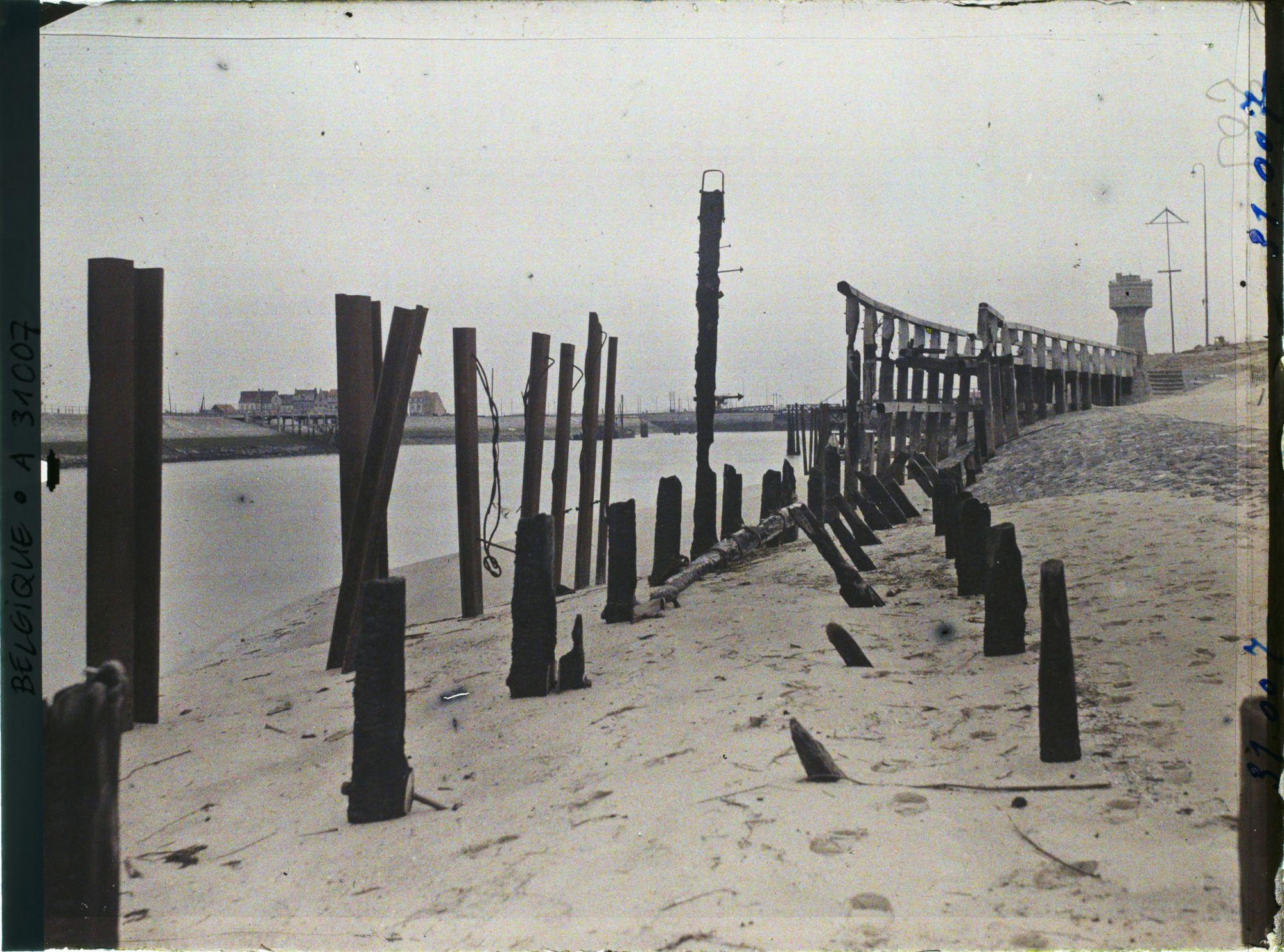 Image représentant Belgique, Zeebrugge, Entrée du Canal de Zeebrugge