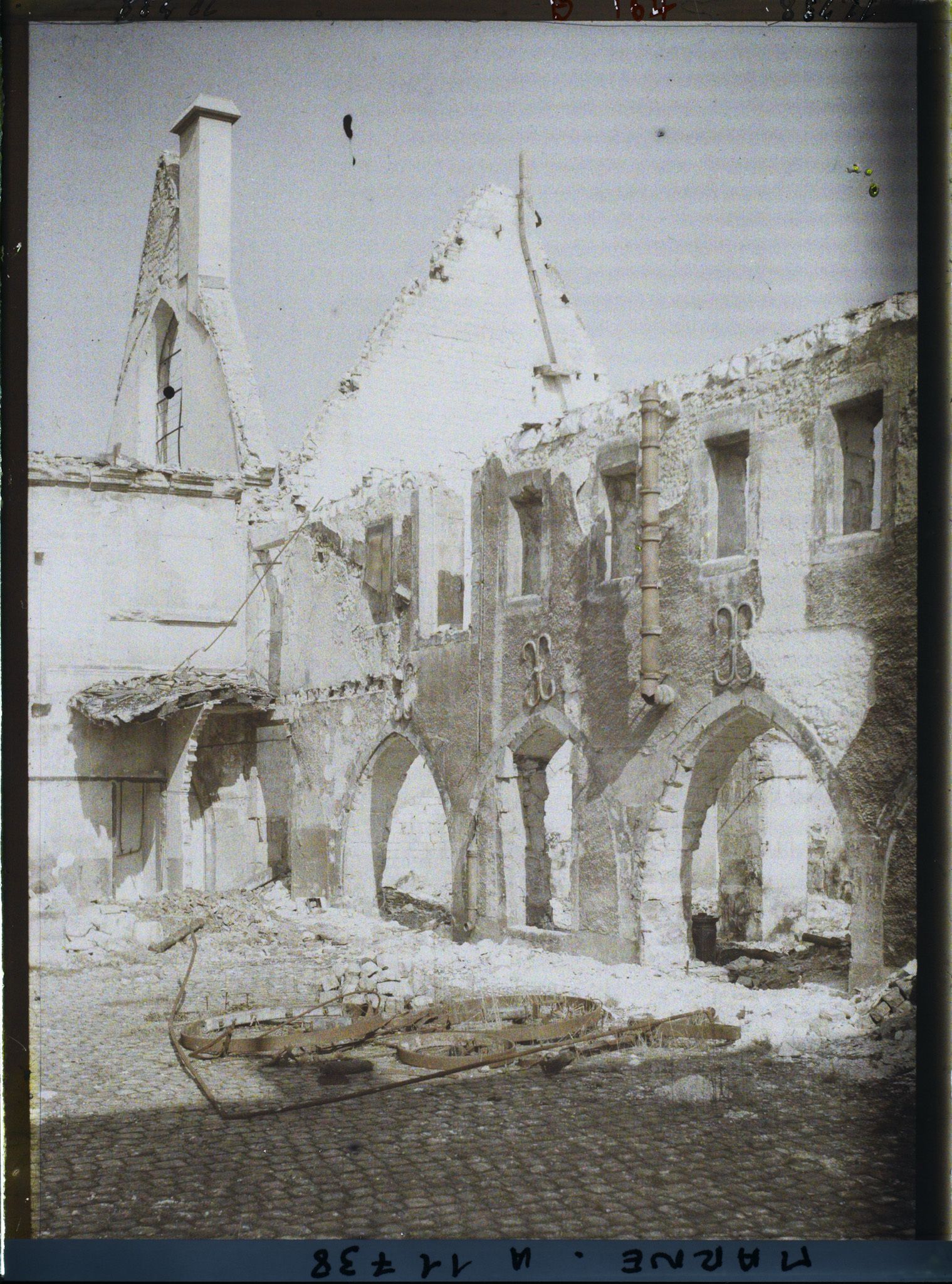 Image représentant France, Reims, Cloître des Cordeliers autre vue