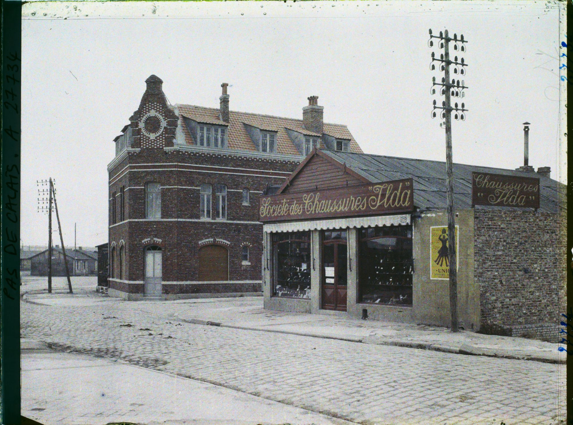 Image représentant France, Lens, Maisons neuves et magasins route de Carvin