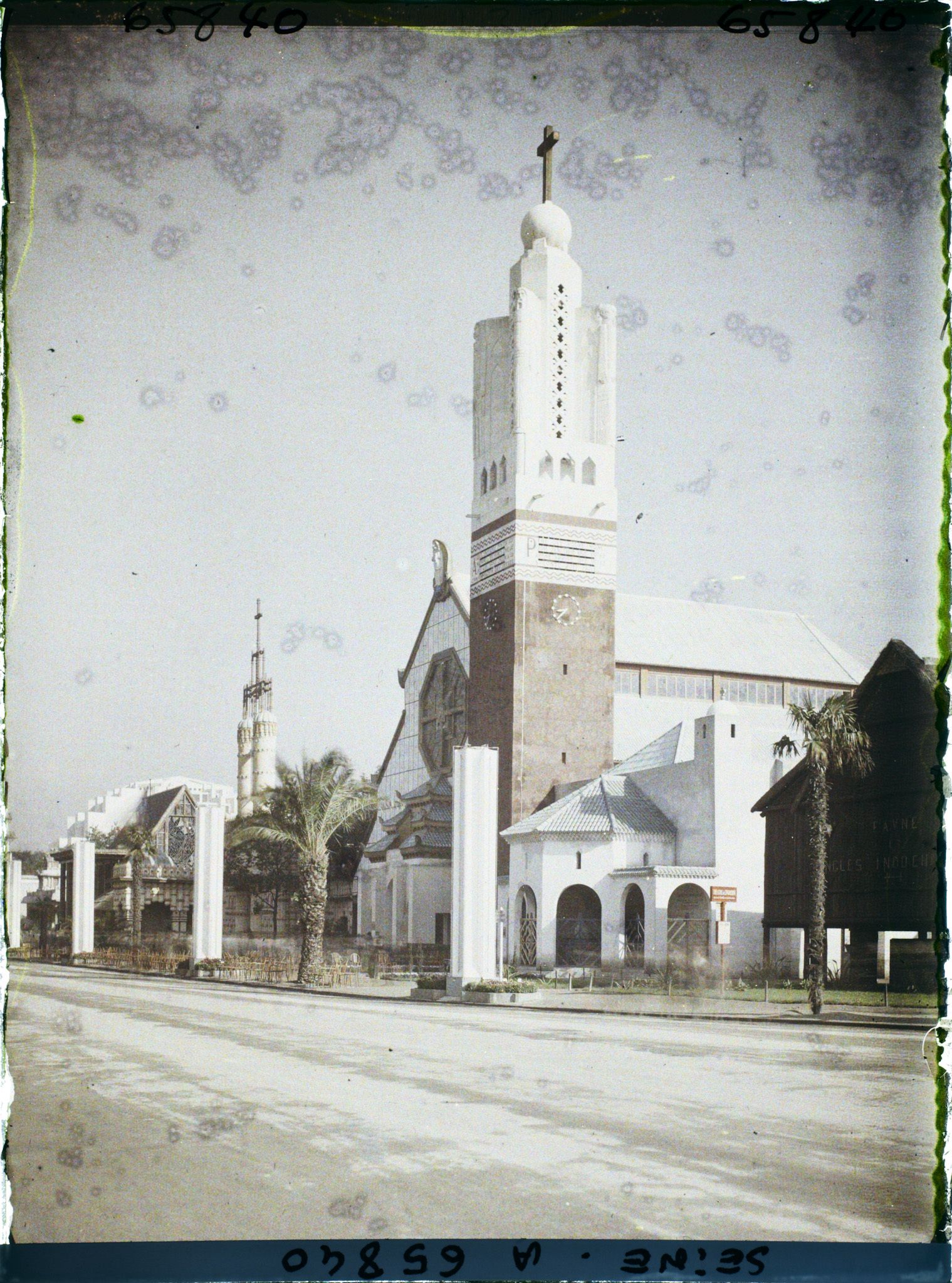 Image représentant L'Exposition Coloniale Internationale de 1931, le pavillon des Missions Catholiques