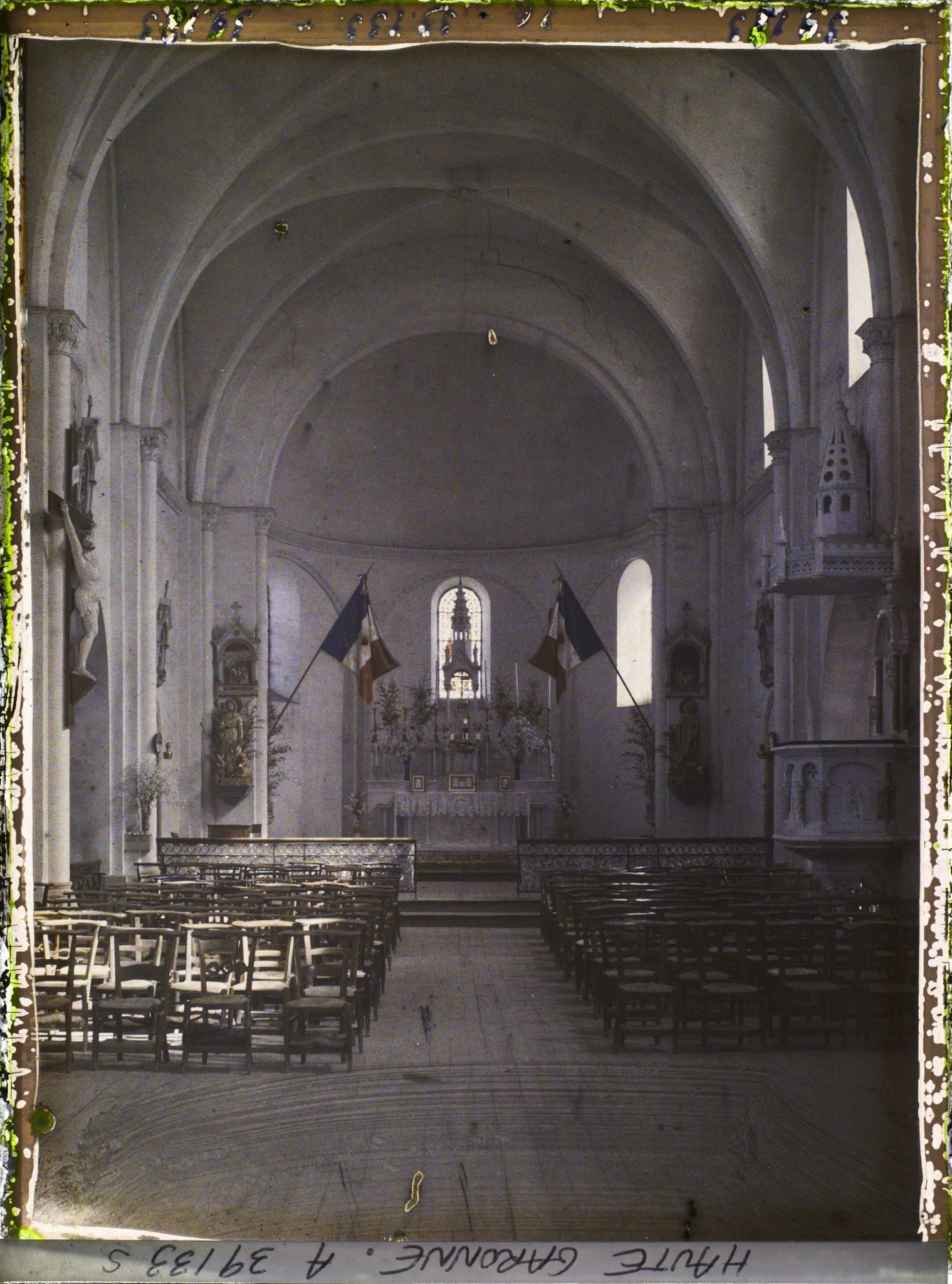 Image représentant France, Montespan (Hte Garonne), Intérieur de l'Eglise