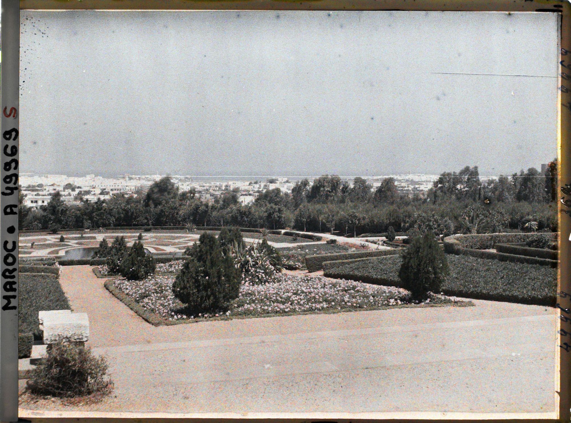 Image représentant L'entrée du palais de la résidence générale
