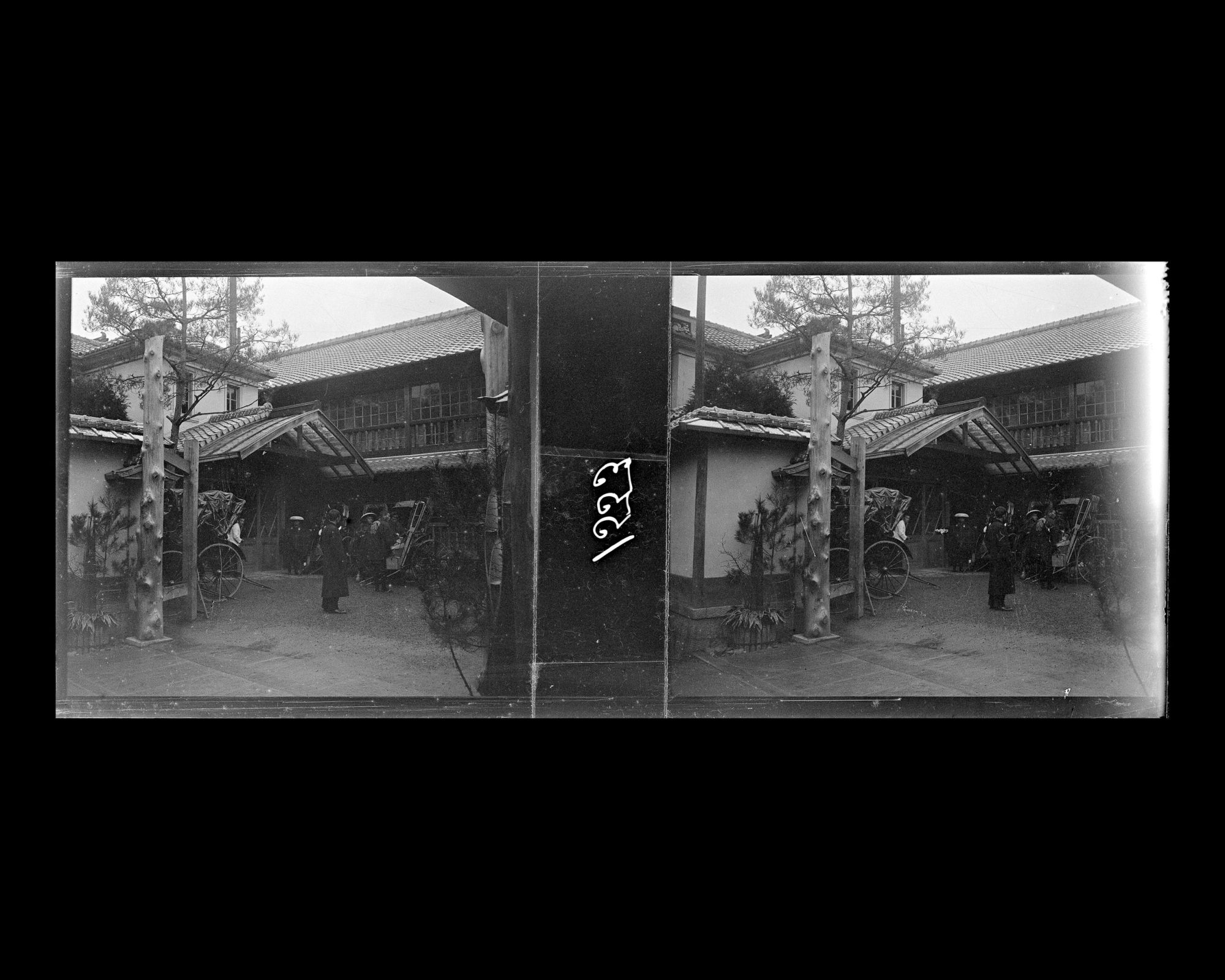 Image représentant La cour de l'hôtel Miyako