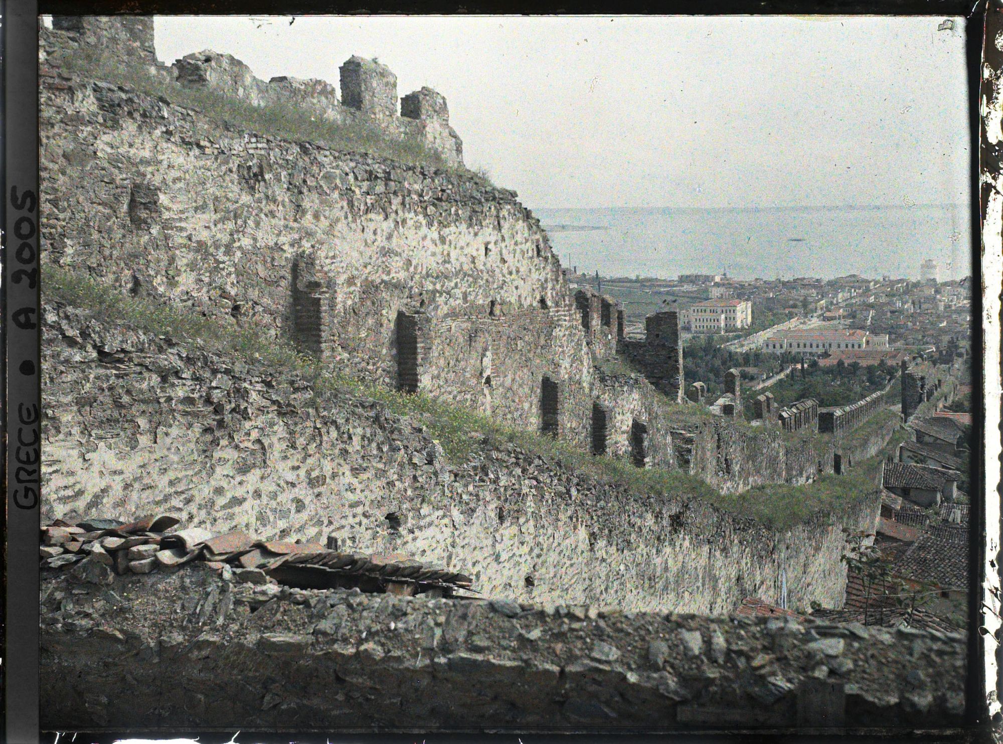 Image représentant Vieilles murailles de Thessalonique du côté de la citadelle