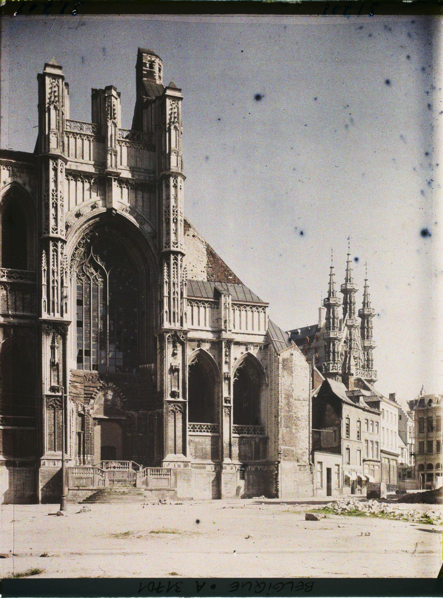 Image représentant Belgique, Louvain, Façade de St Pierre et Hôtel de Ville