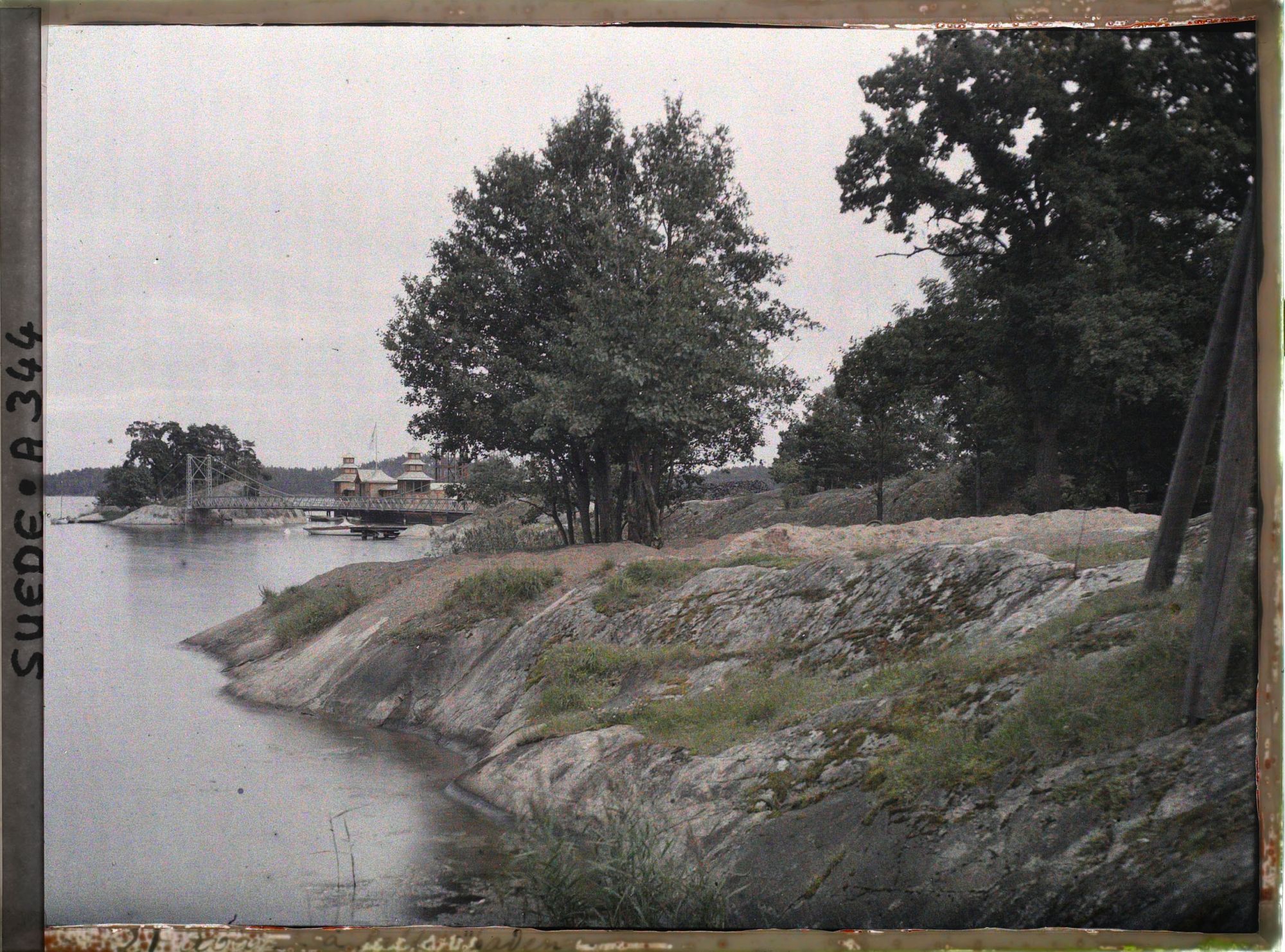 Image représentant Un pont suspendu