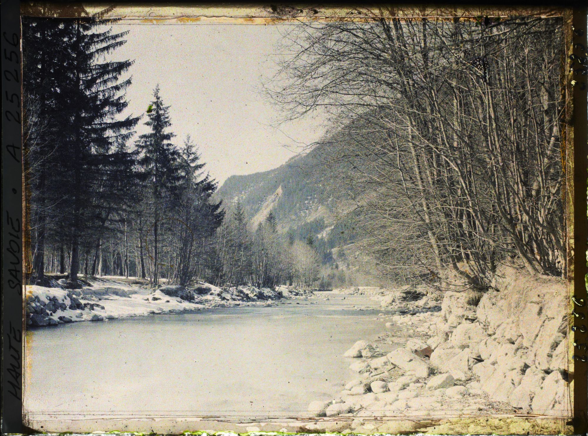 Image représentant Vallée de Chamonix, Paysage le long de l'Arve