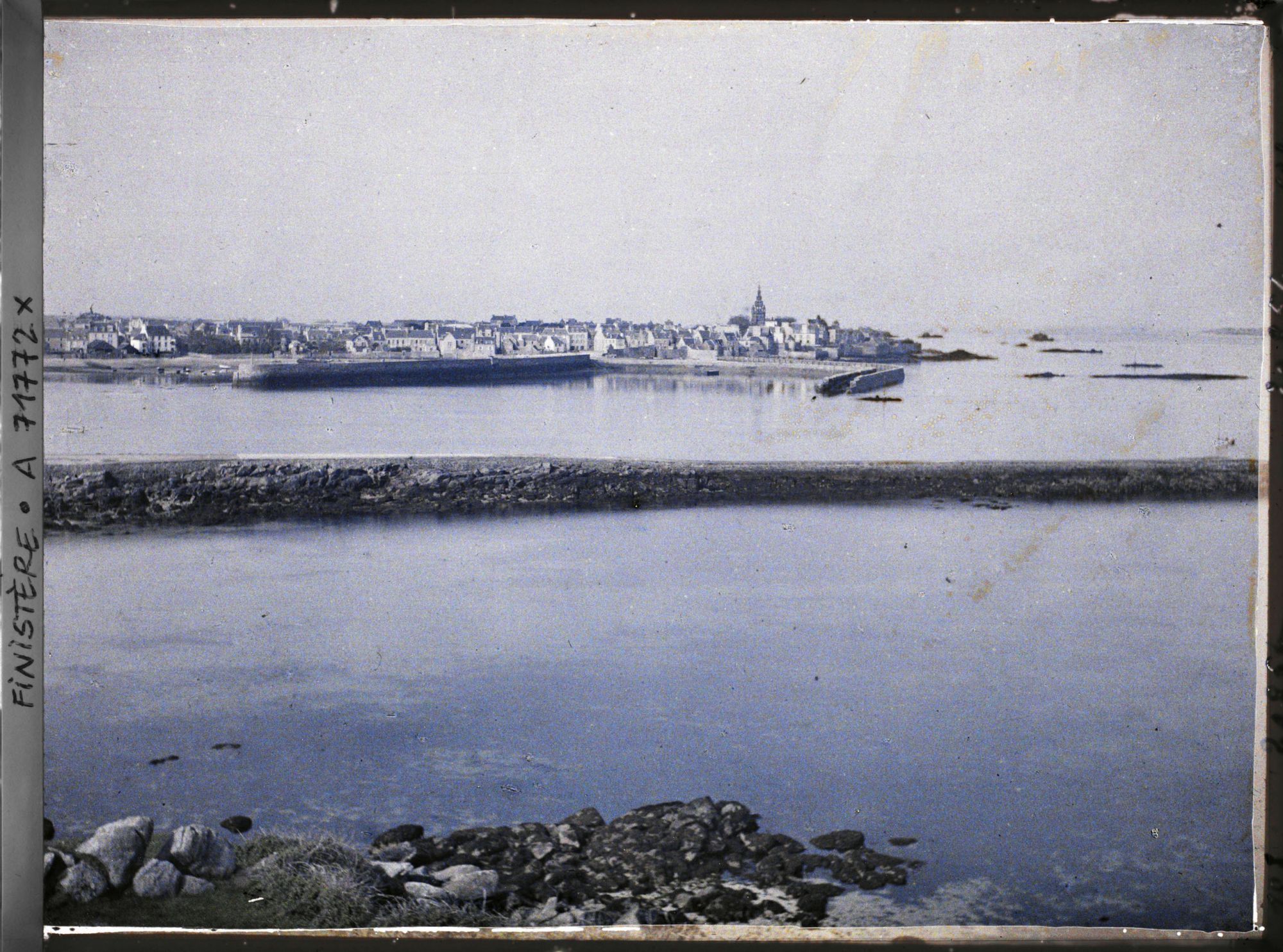 Image représentant Vue générale du port.