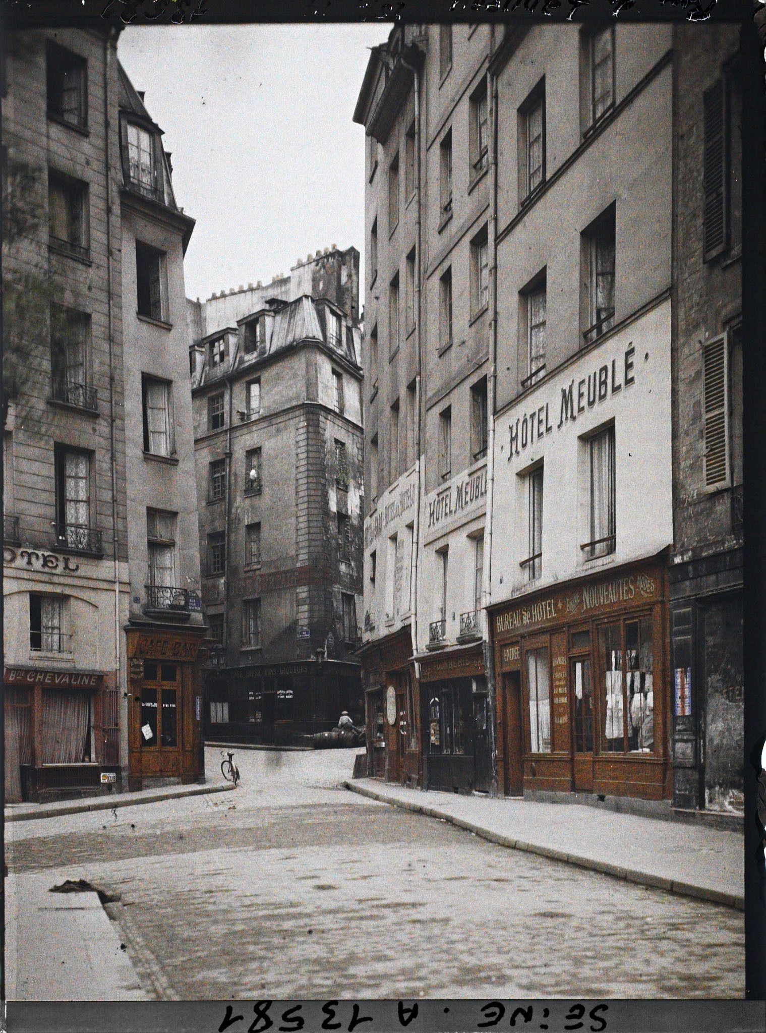Image représentant la place Marcellin-Berthelot, la rue Jean-de-Beauvais, la rue Lanneau et l'impasse Chartière