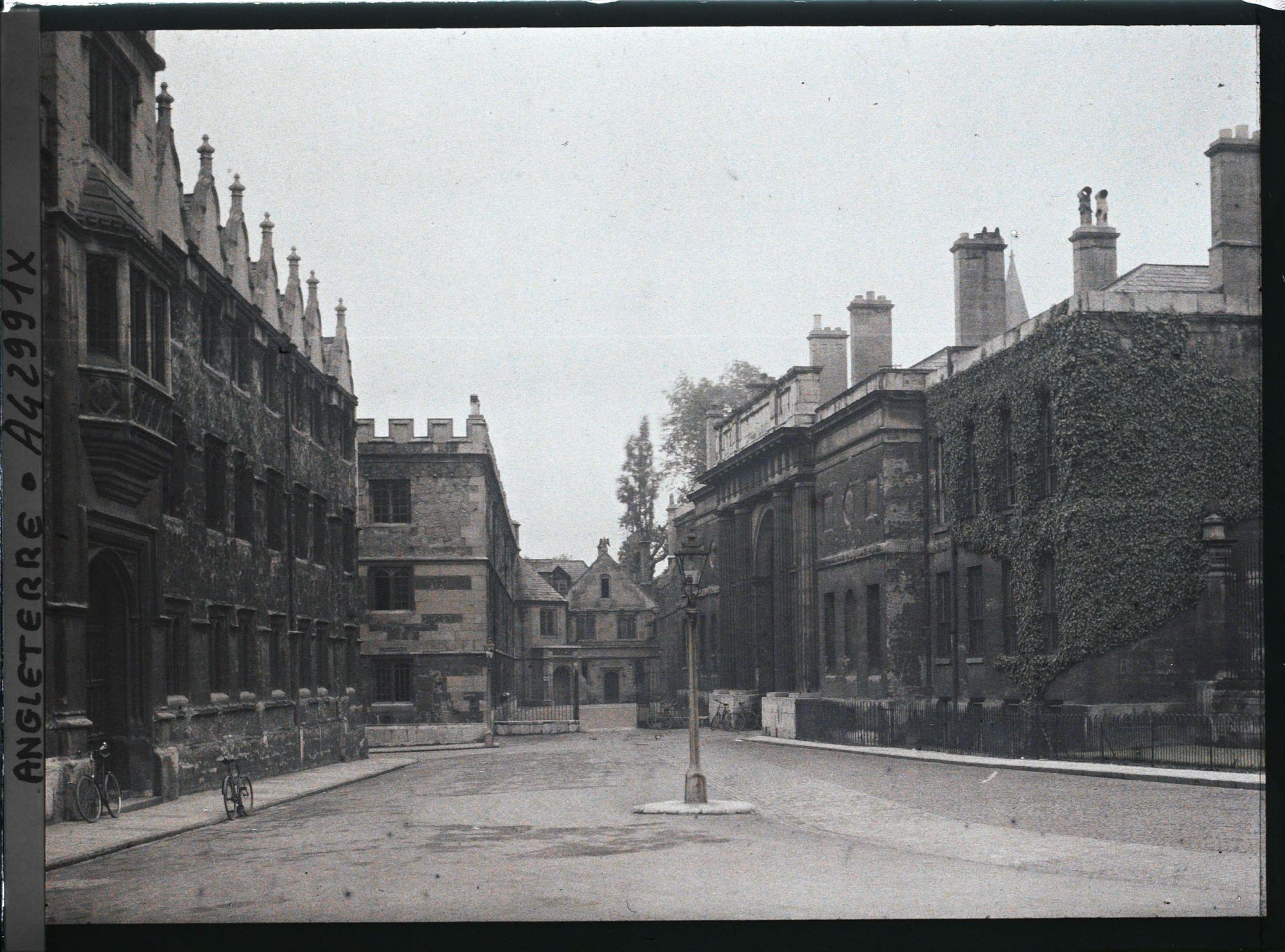Image représentant Oriel College, vue extérieure