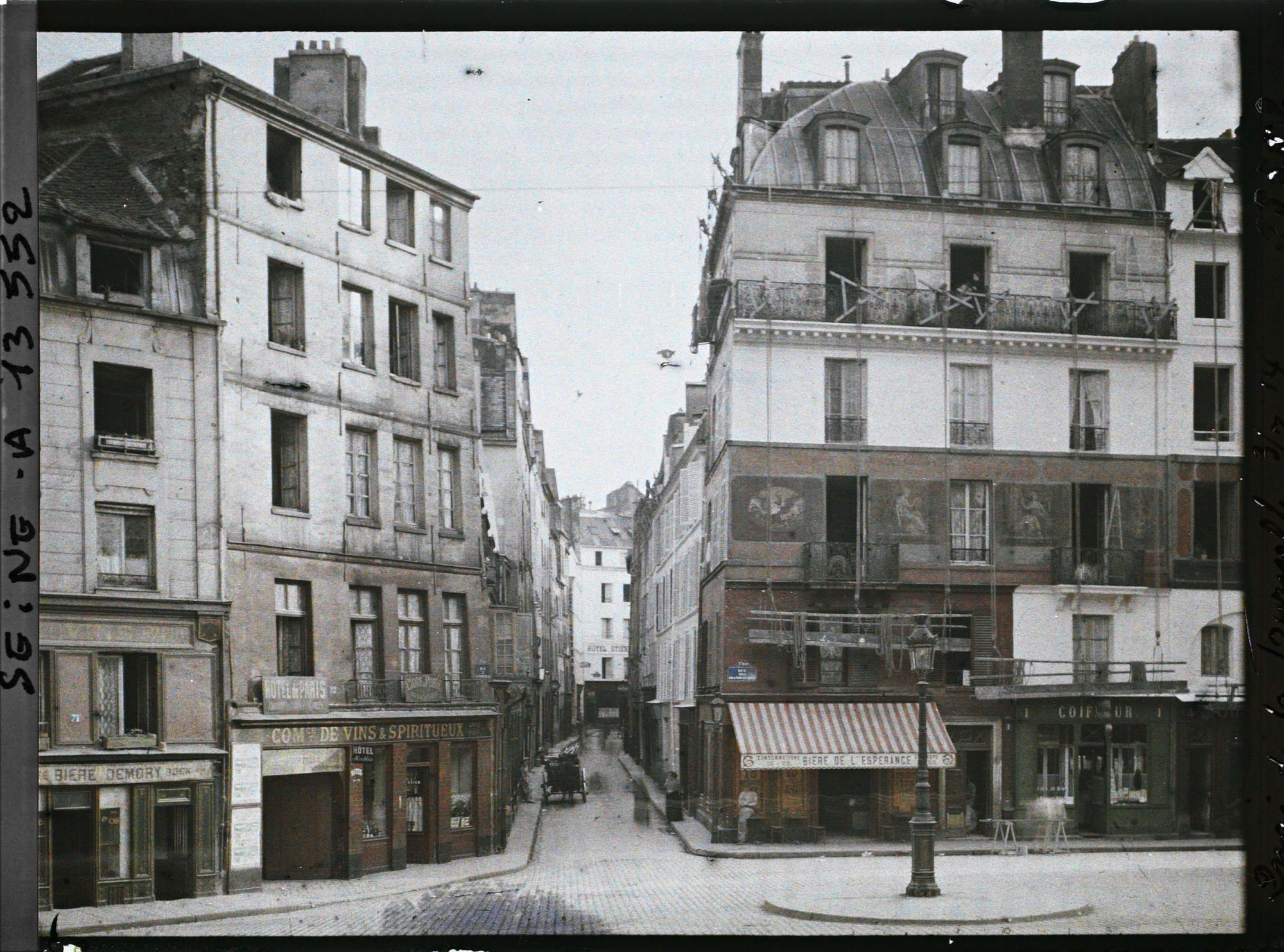 Image représentant Vue sur les rues du Maître-Albert et des Grands -Degrés depuis le quai de Montebello
