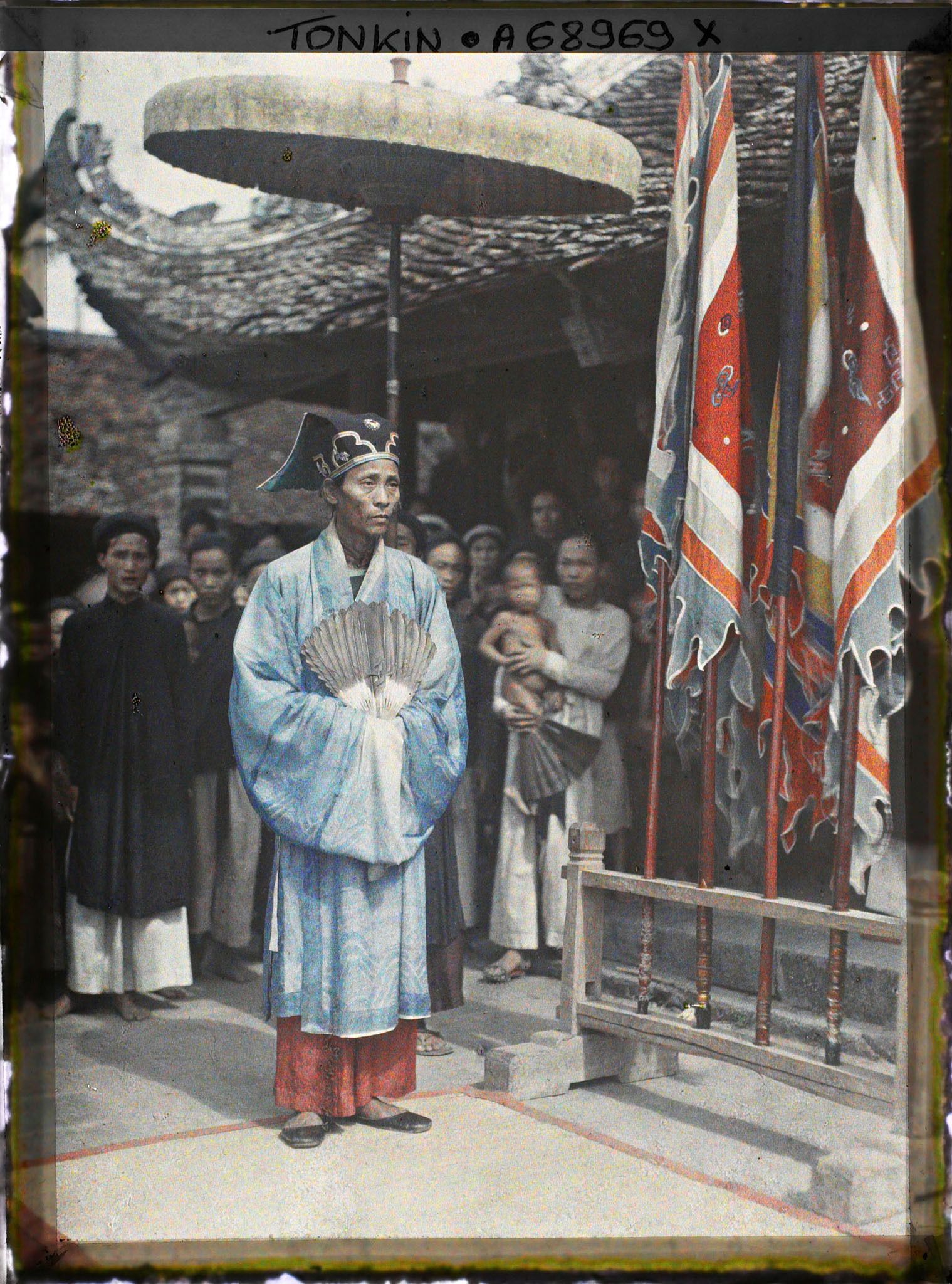 Image représentant Un mandarin officiant lors d'une cérémonie