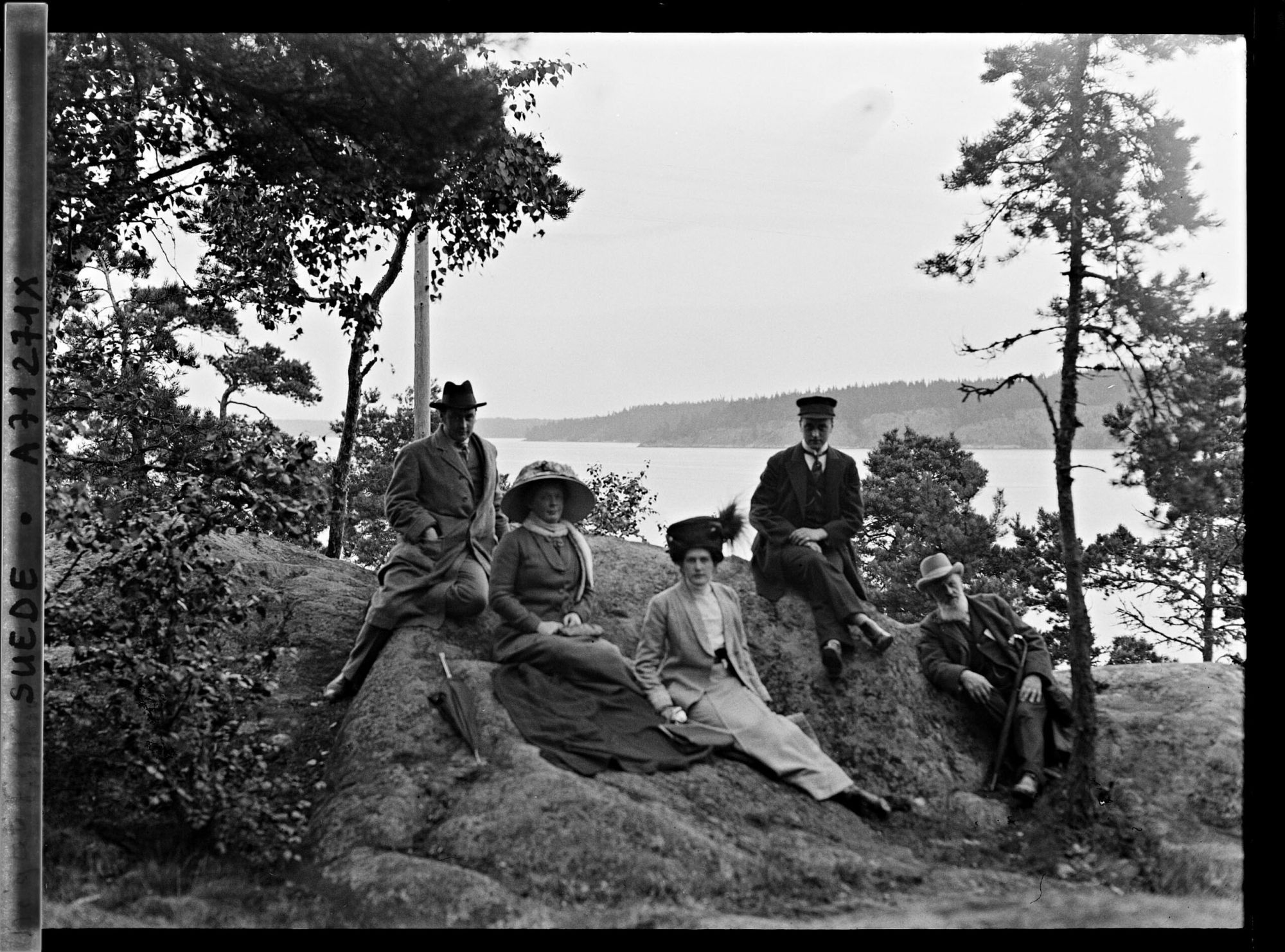 Image représentant Johan-Henrik Palme accompagné de membres de sa famille