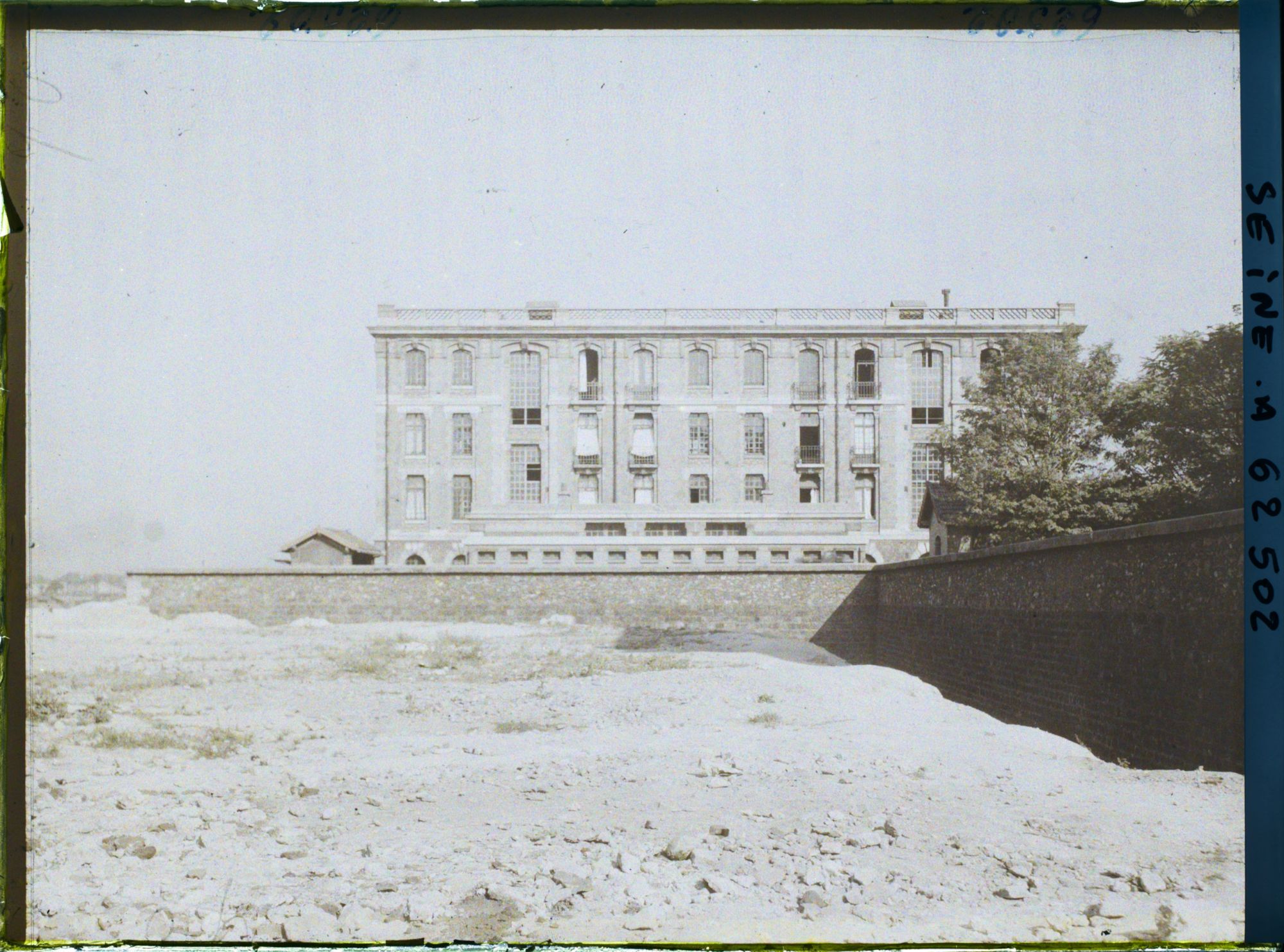 Image représentant La zone des anciennes fortifications à la caserne de Clignancourt