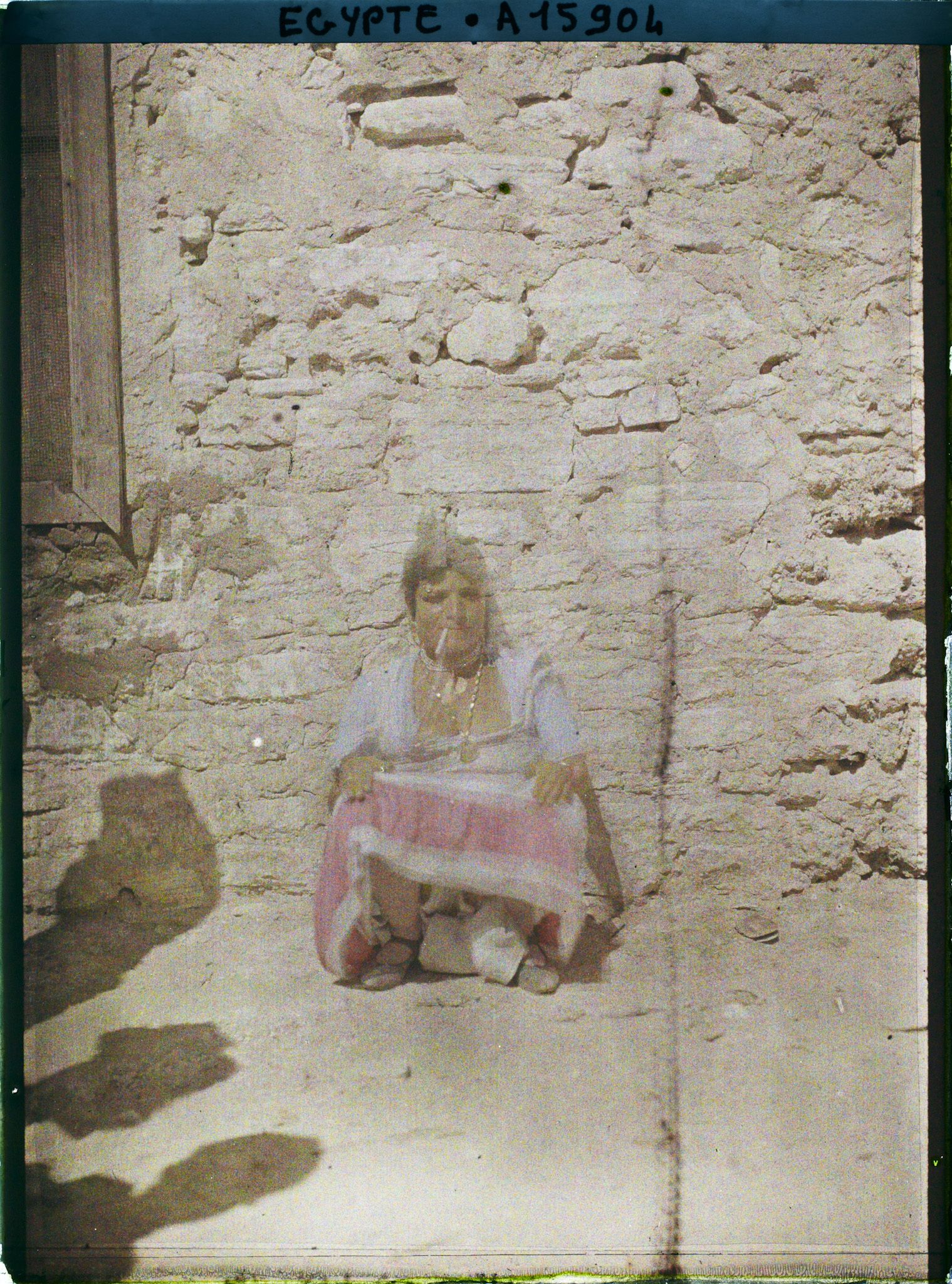 Image représentant Femme publique dans une rue de la ville