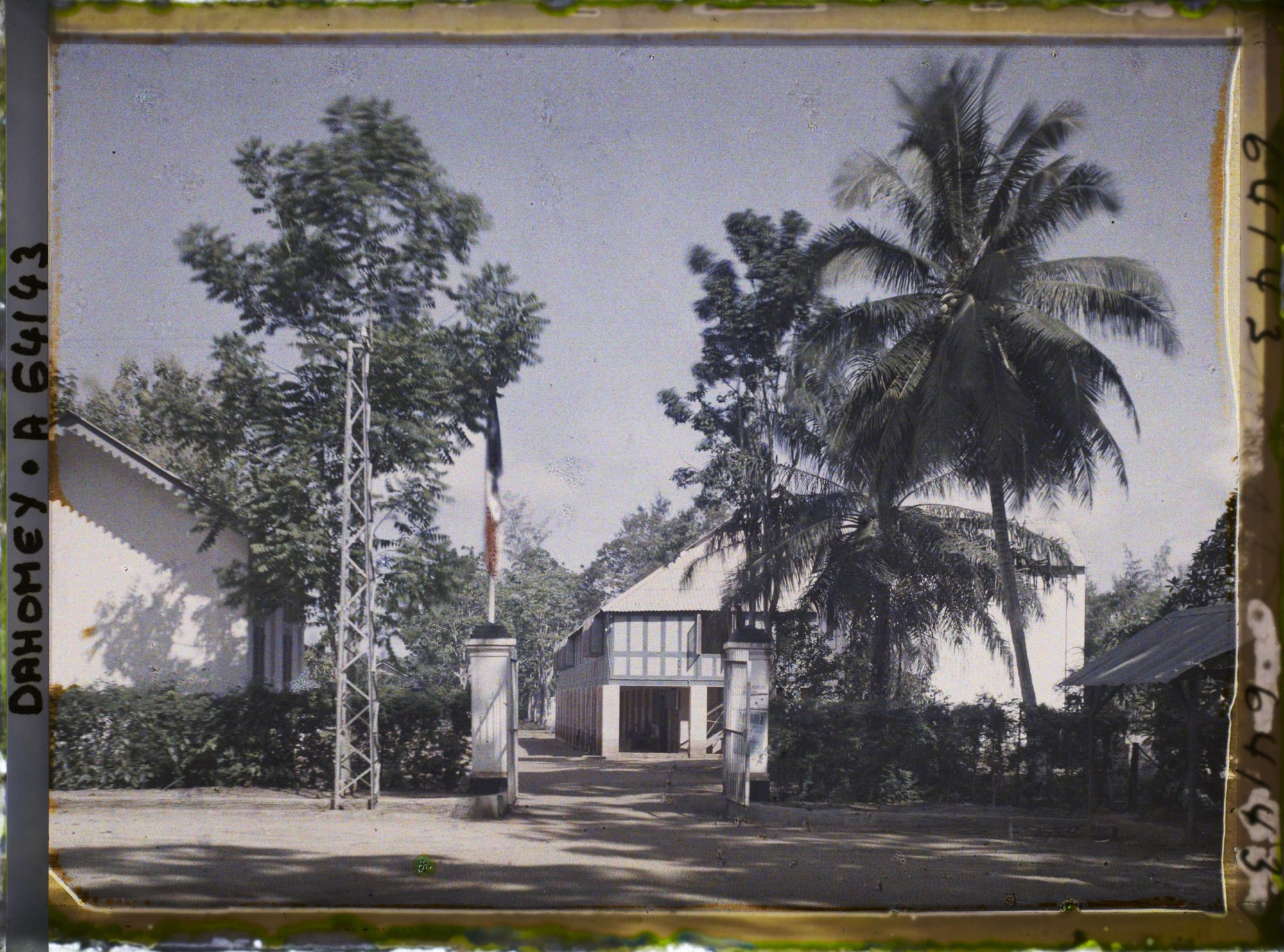 Image représentant L'entrée de l'hôpital