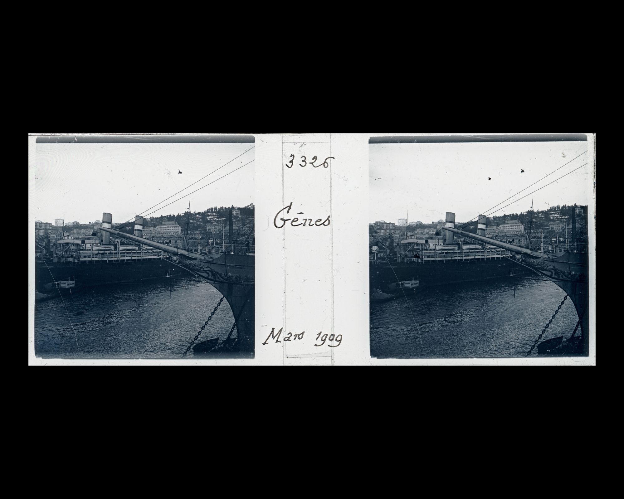 Image représentant Navires ancrés dans le port