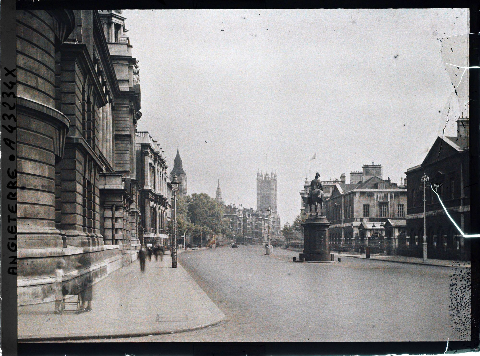 Image représentant Whitehall vue vers le Parlement