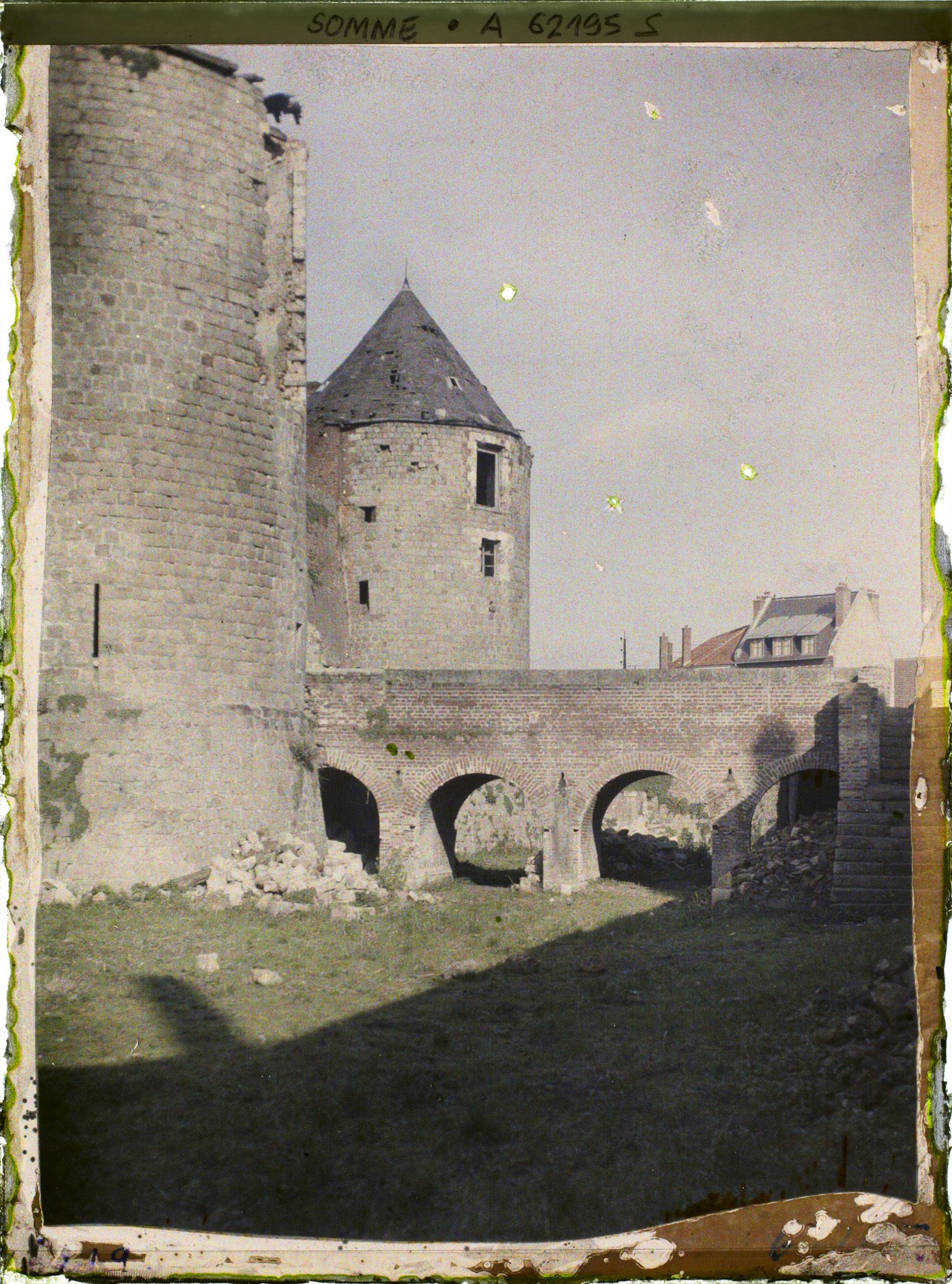 Image représentant Somme, Péronne, Les fossés du Château