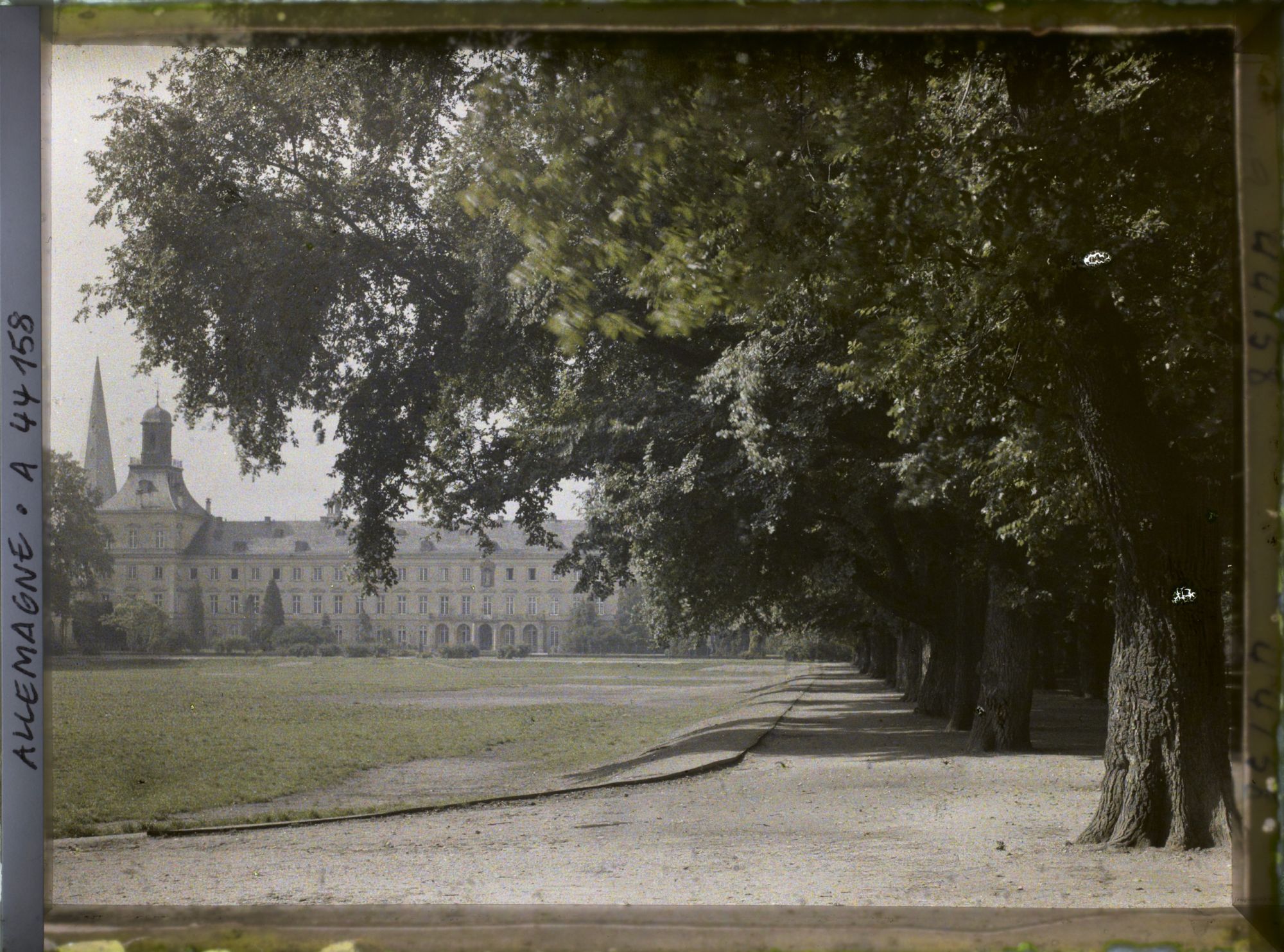 Image représentant Allemagne, Bonn, Une vue s/ l'Université