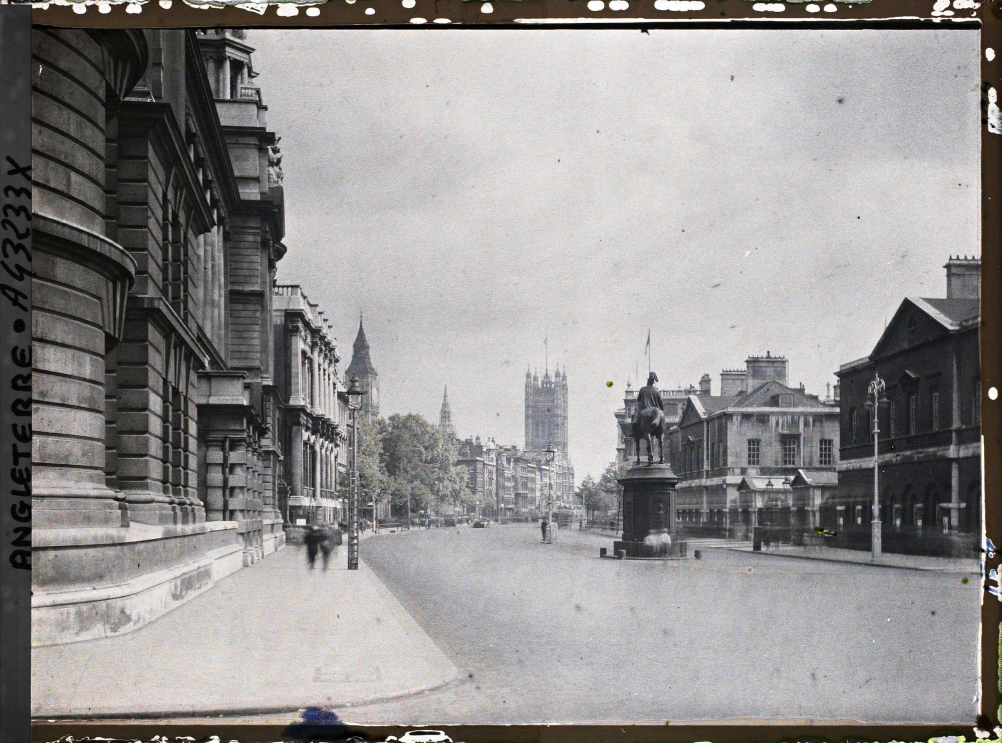 Image représentant Whitehall vue vers le Parlement