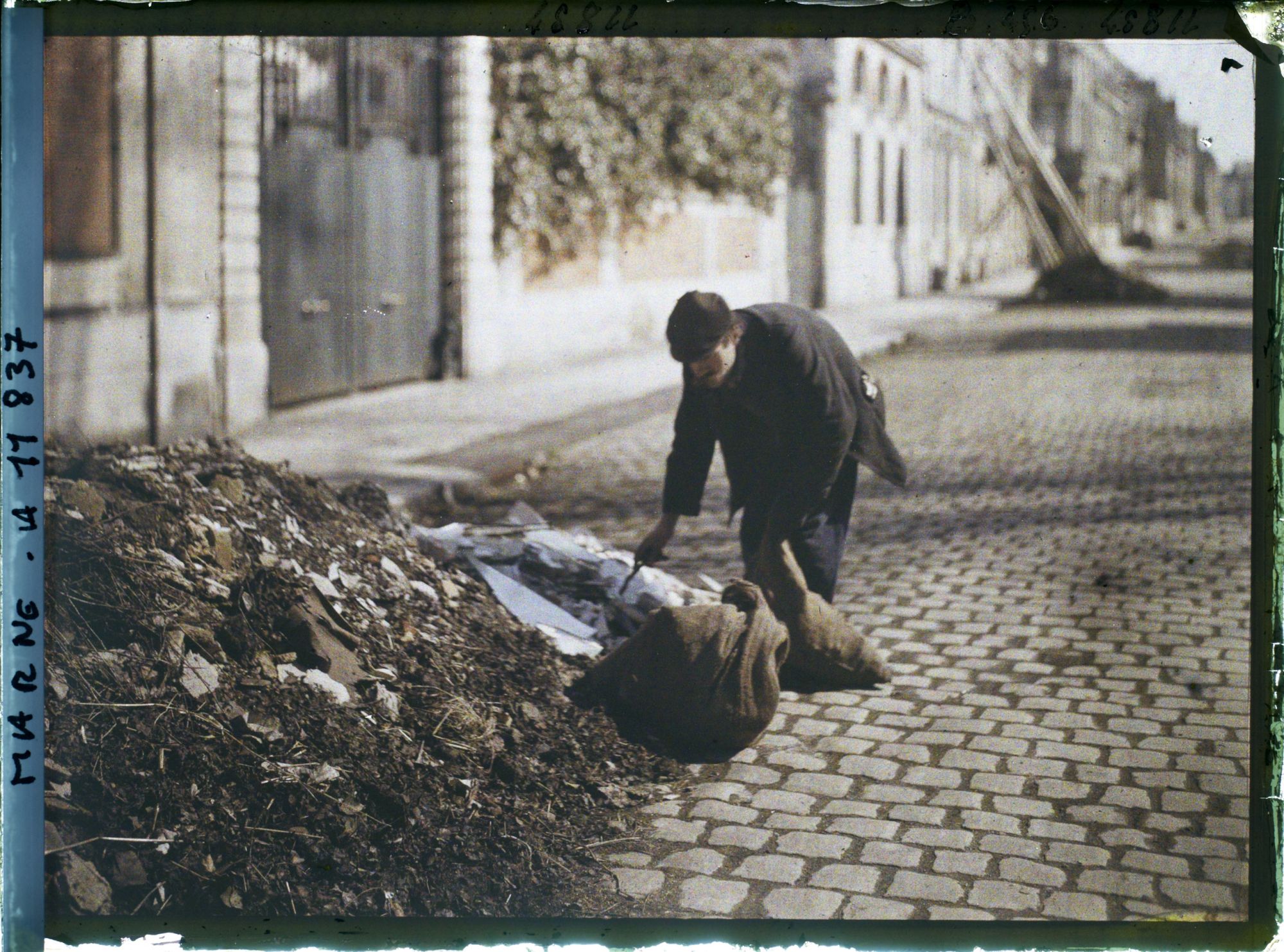 Image représentant France, Ramasseur de chiffons