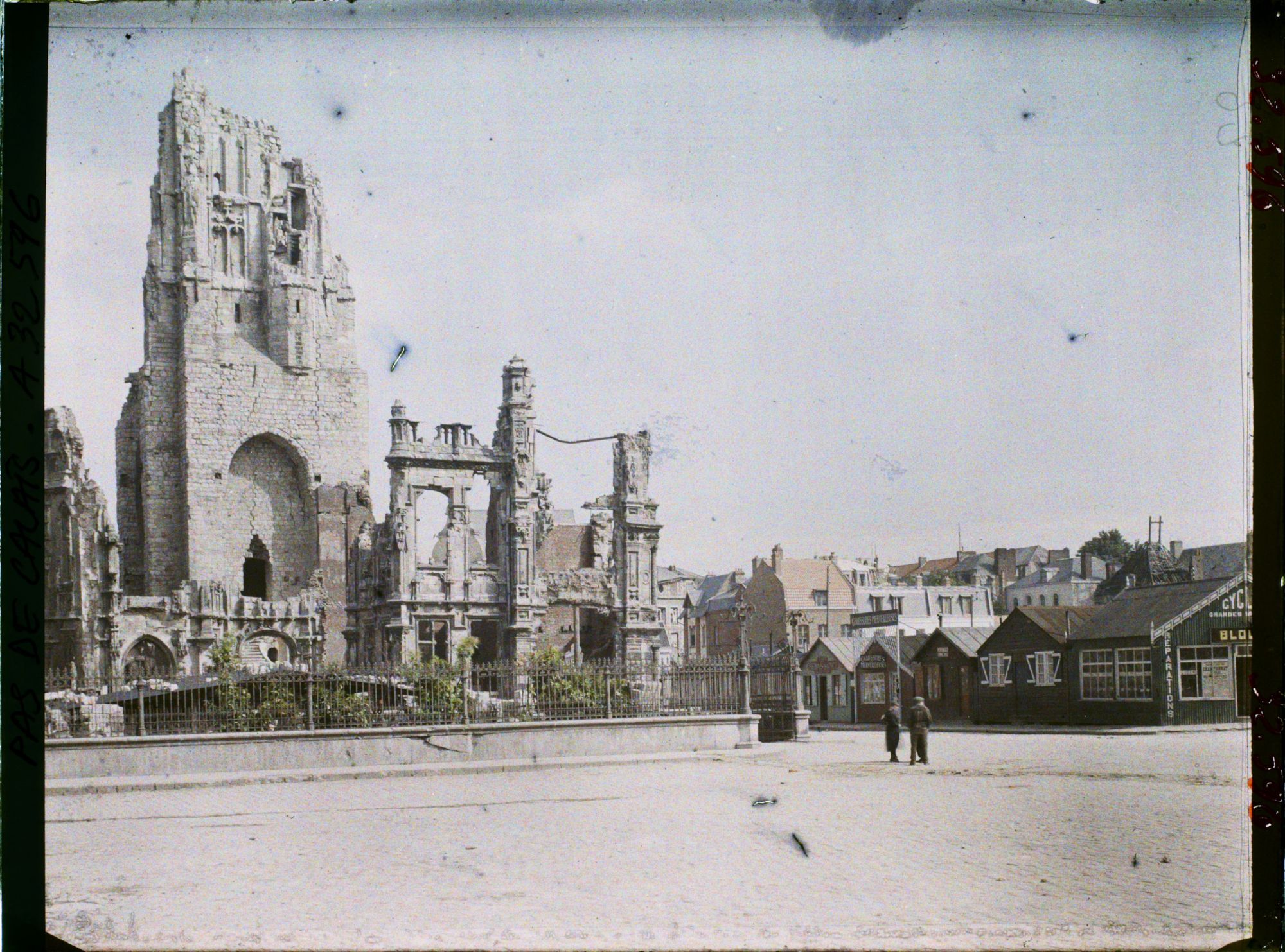 Image représentant France, Arras, Hôtel de Ville et Place de la Vaquerie
