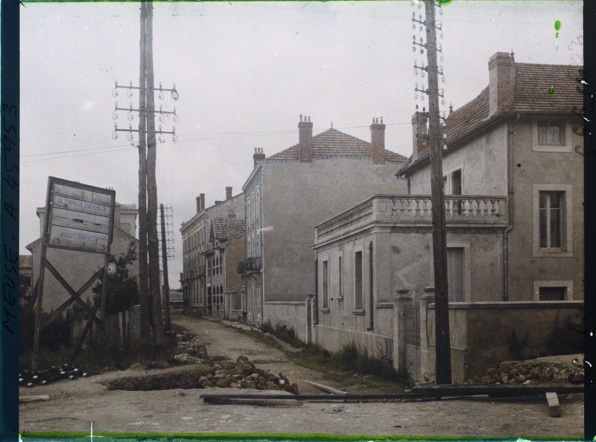 Image représentant France, St Mihiel, Rue Jeanne d'Arc, autre aspect