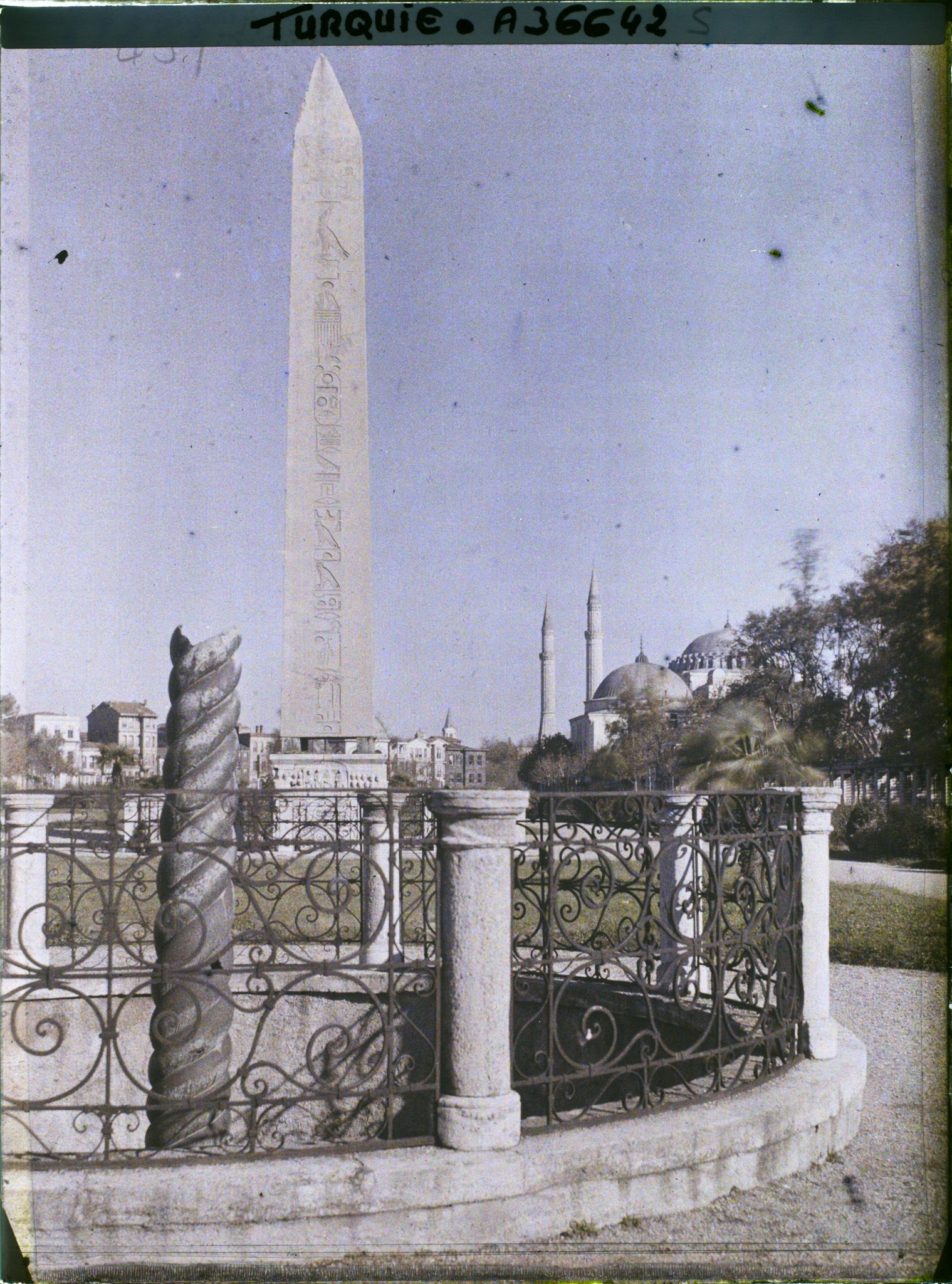 Image représentant Turquie, Constantinople, La Colonne Serpentine et l'Obélisque de Théodose