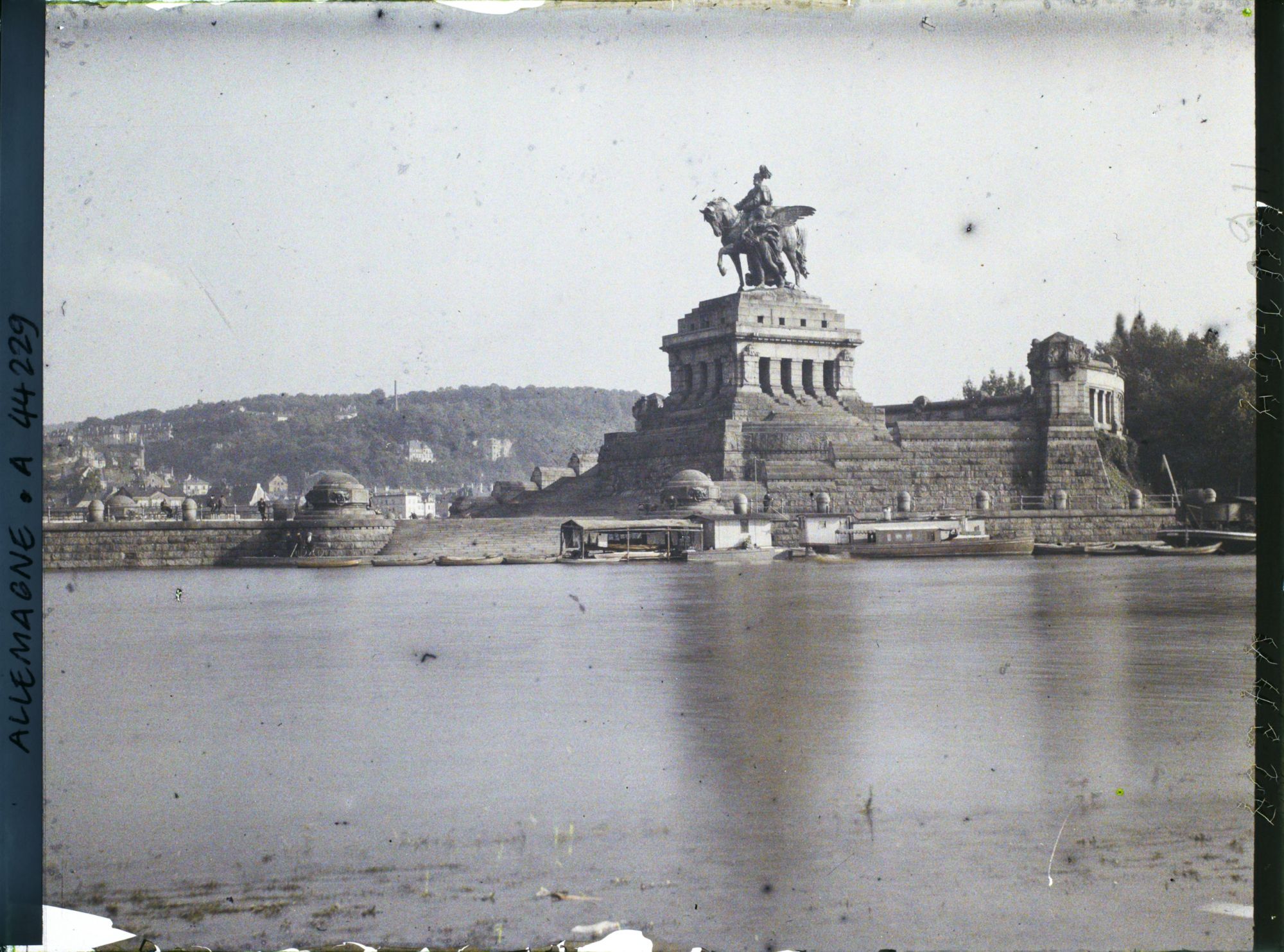 Image représentant Allemagne, Coblence, Statue Guillaume Ier au conflluent du Rhin et de la Moselle